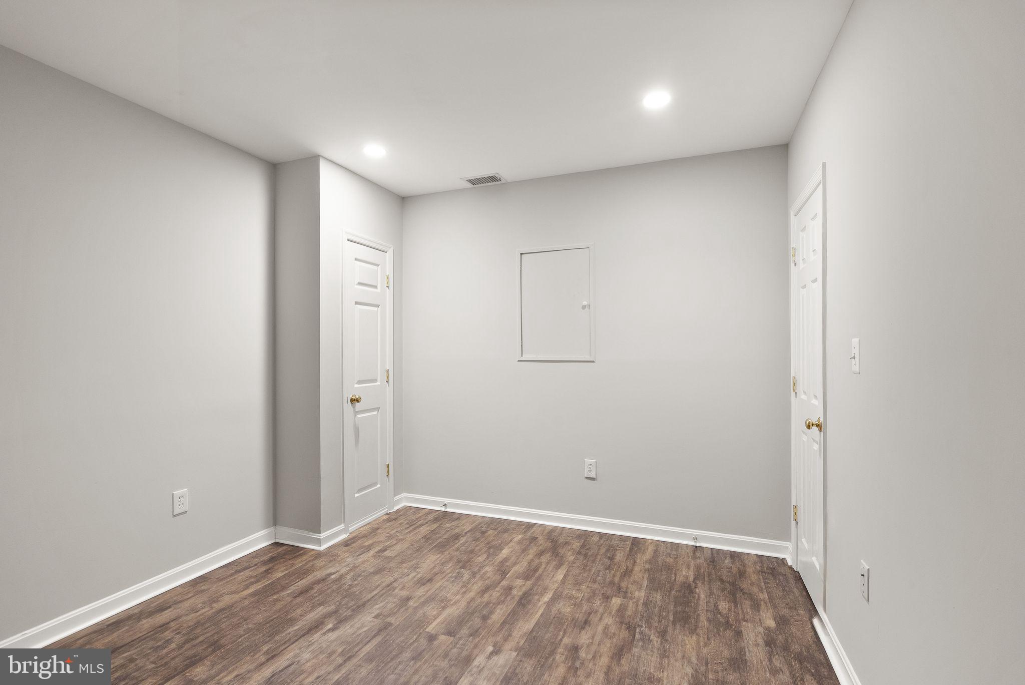 POTOMAC HUNT - Residential