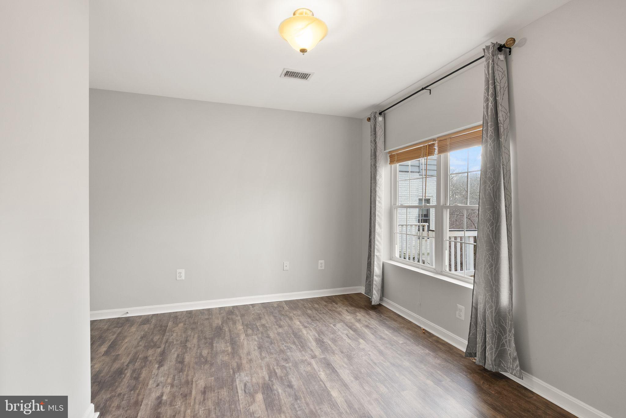 POTOMAC HUNT - Residential