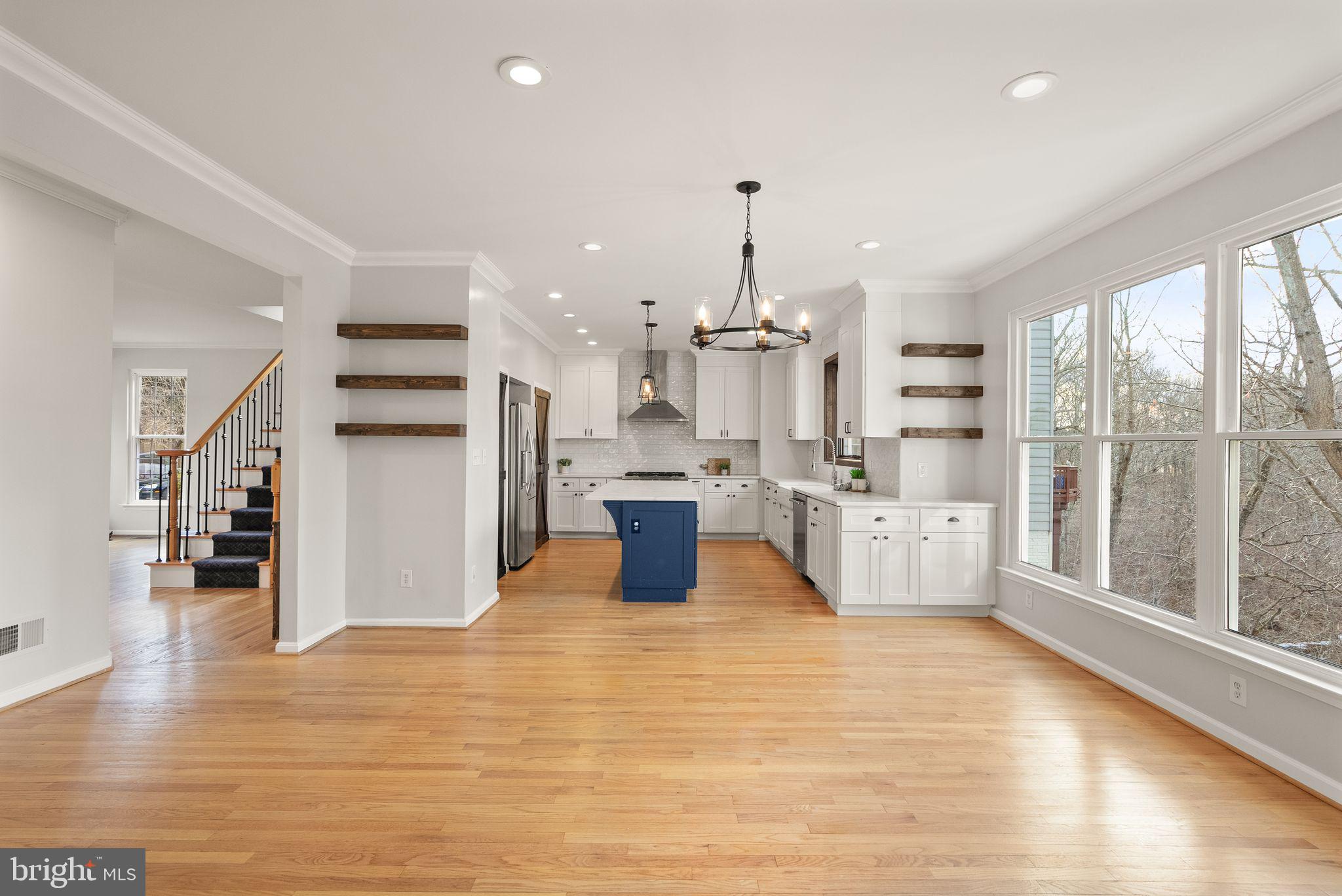 POTOMAC HUNT - Residential