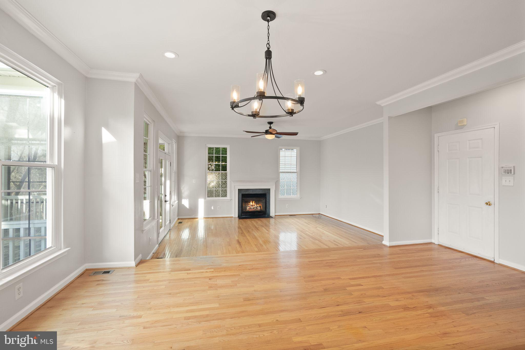 POTOMAC HUNT - Residential