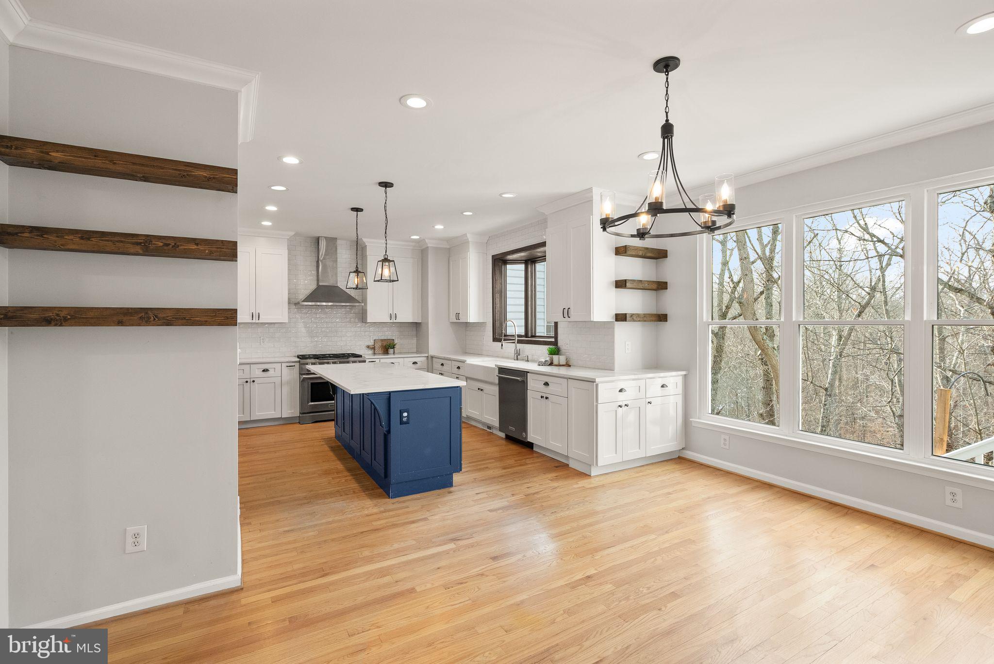 POTOMAC HUNT - Residential