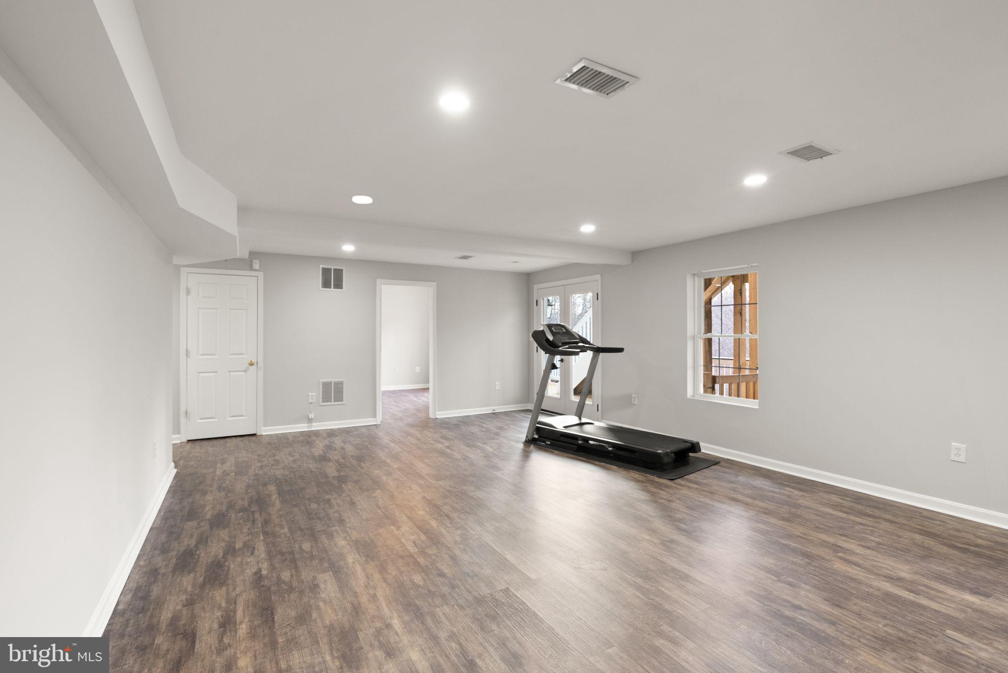 POTOMAC HUNT - Residential