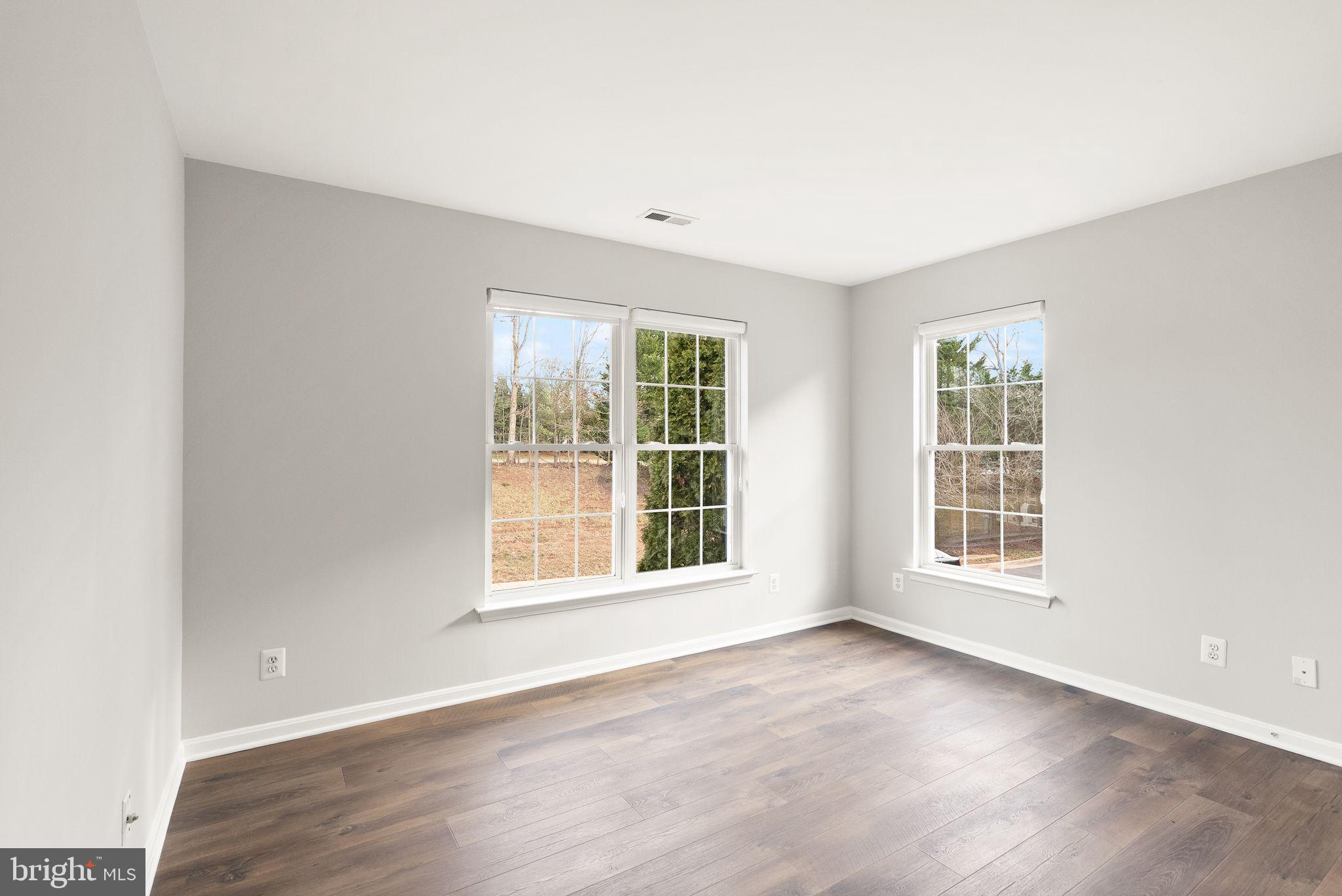 POTOMAC HUNT - Residential