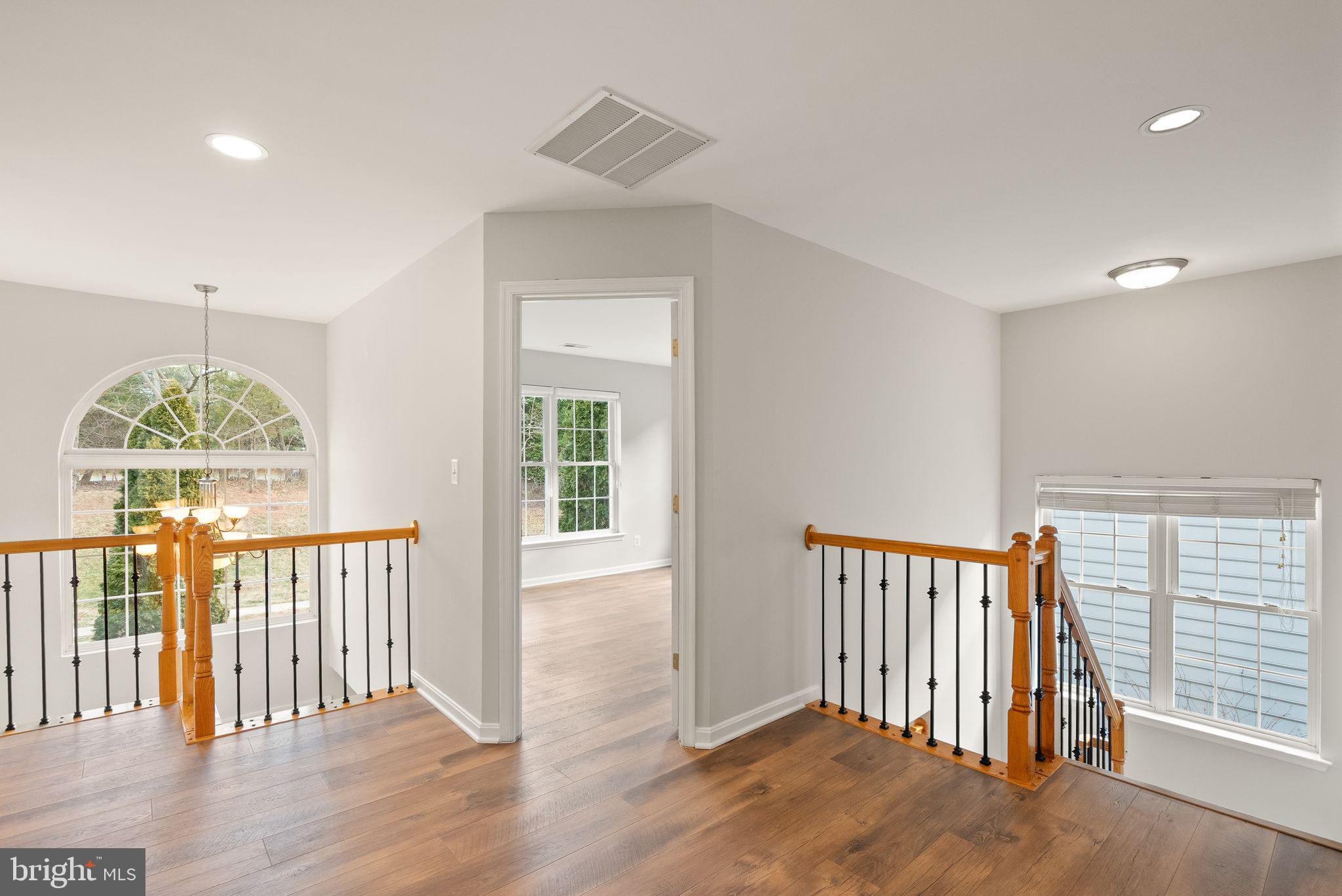 POTOMAC HUNT - Residential