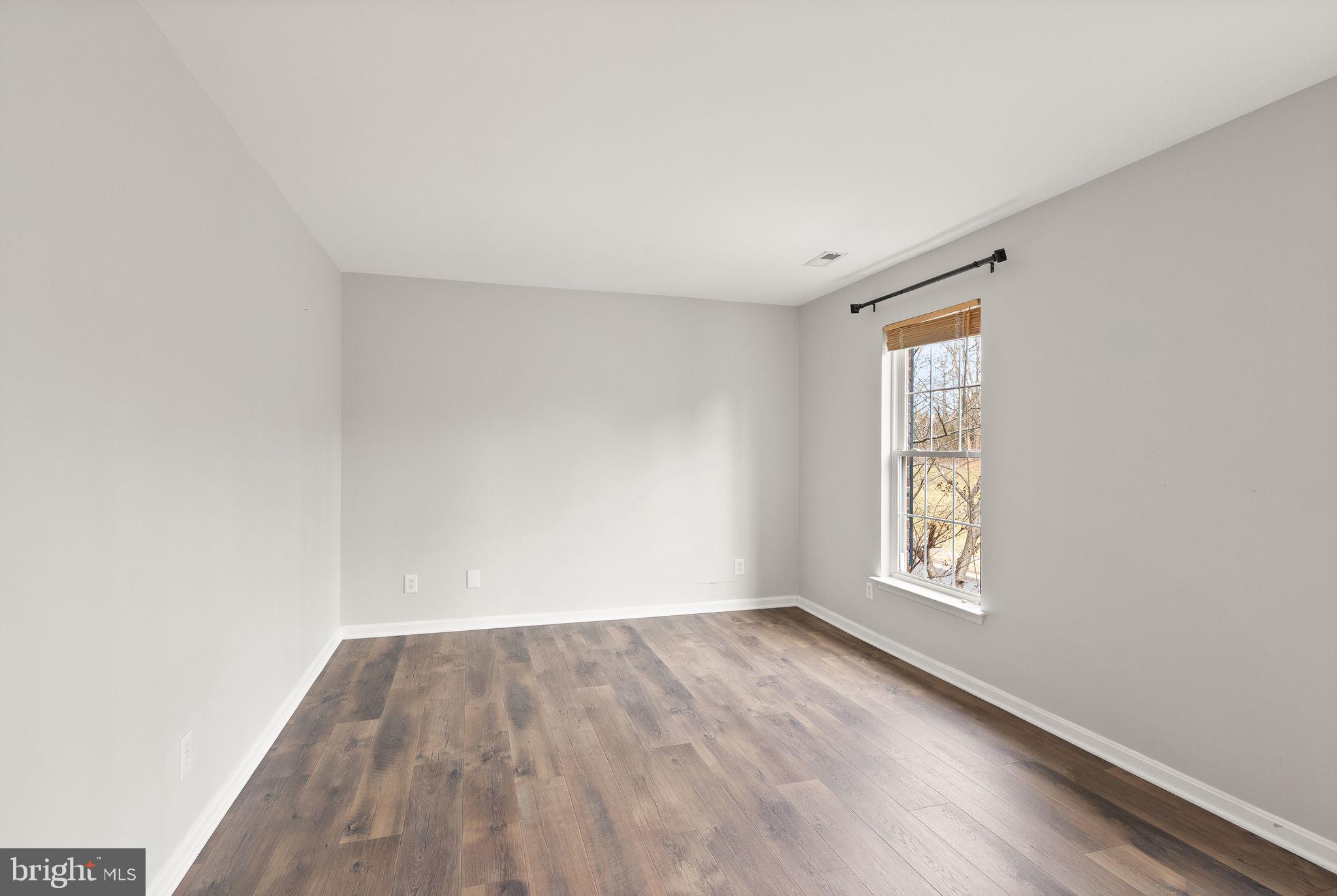 POTOMAC HUNT - Residential