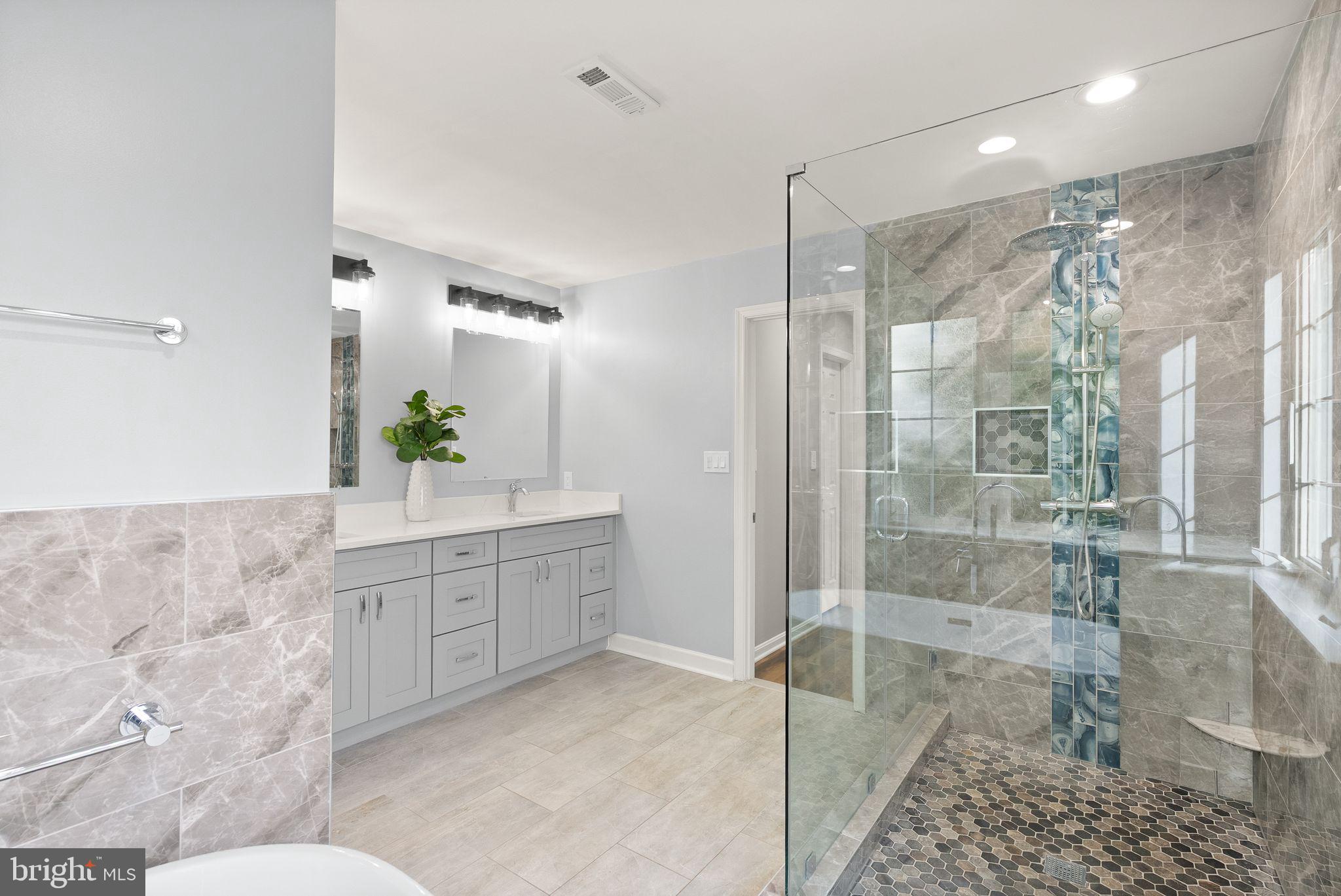 POTOMAC HUNT - Residential