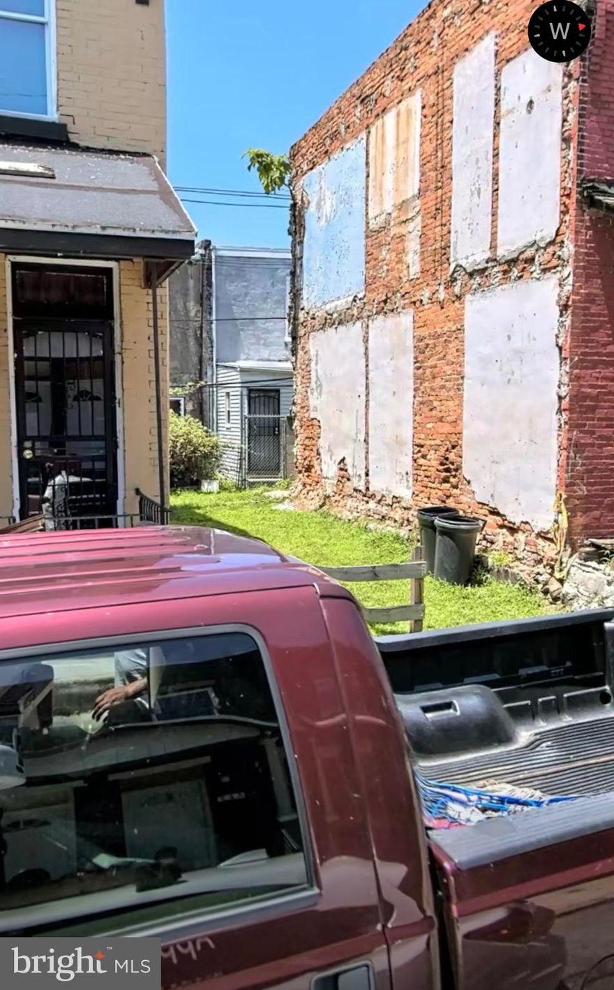 Attention Investors & Developers!
RSA5 Vacant Middle Lot available for your future project! 
Buyer is advised to conduct their own due diligence. 
I have several land listing available,  contact me if you are interested.