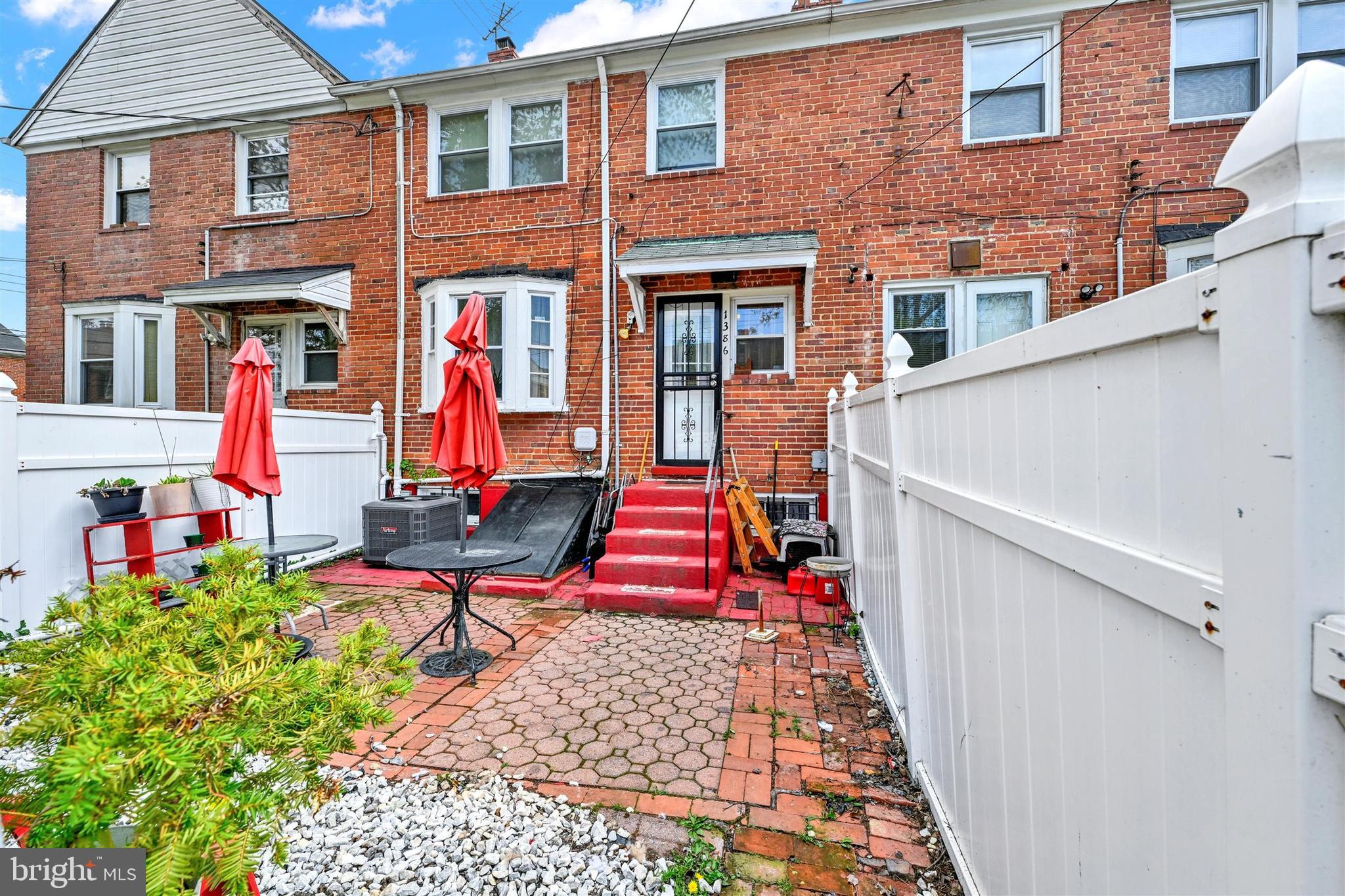 NORTHWOOD - Residential