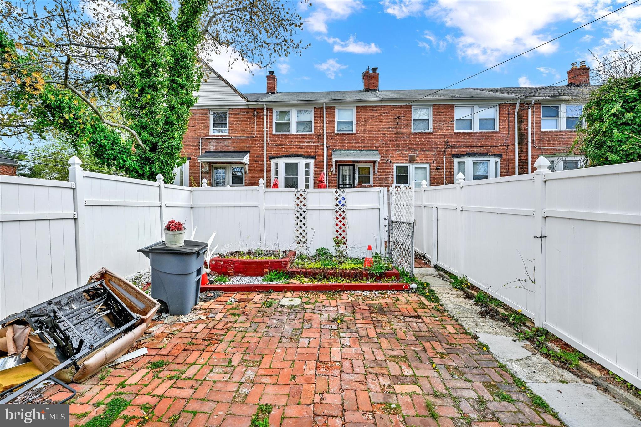 NORTHWOOD - Residential