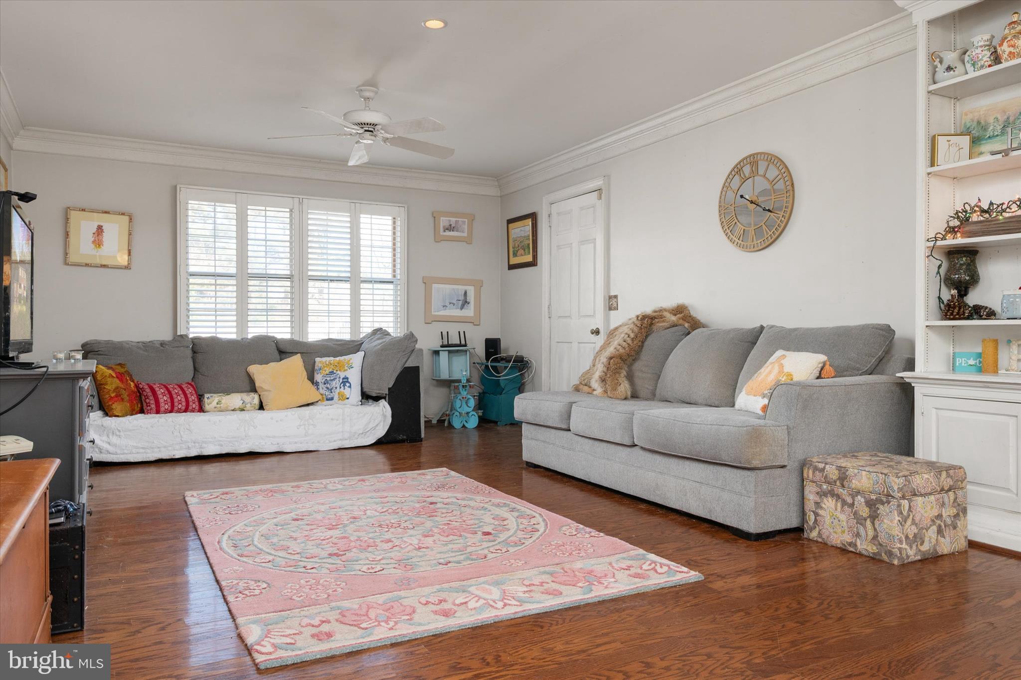 QUEEN ANNE ACRES - Residential