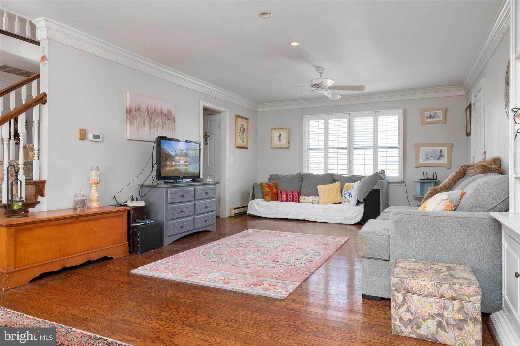 QUEEN ANNE ACRES - Residential