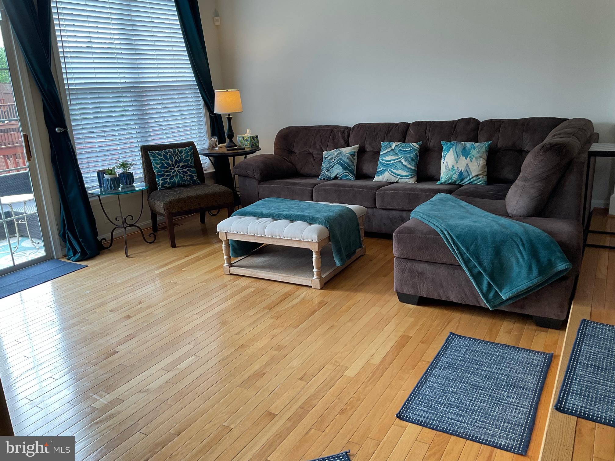 LOUDOUN PARKWAY CENTER - Residential Lease