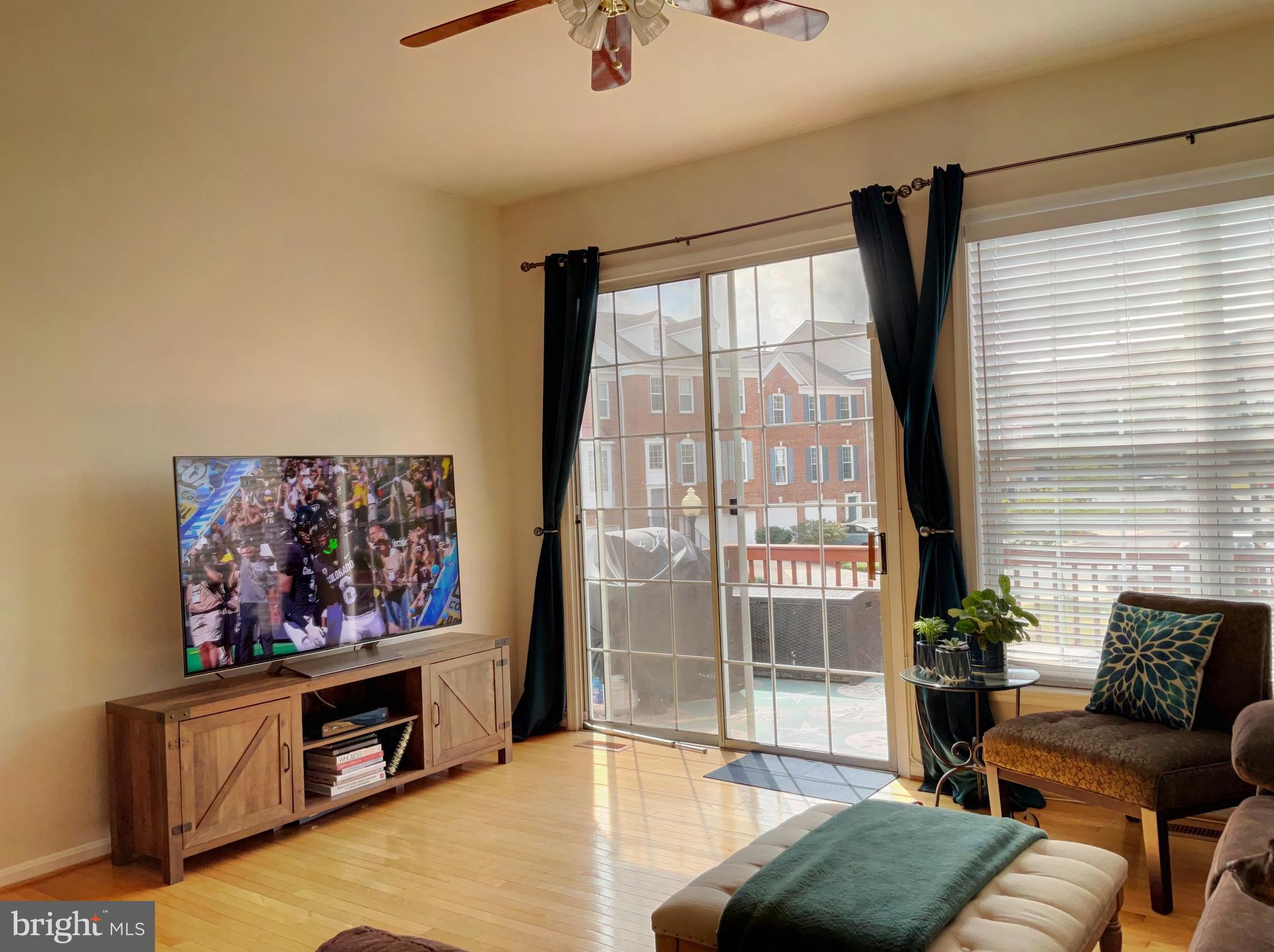 LOUDOUN PARKWAY CENTER - Residential Lease