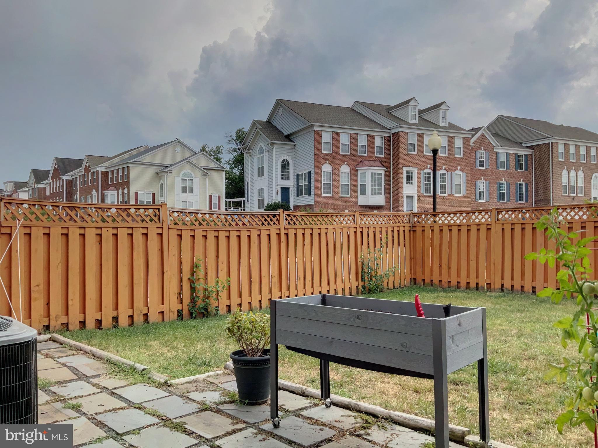 LOUDOUN PARKWAY CENTER - Residential Lease