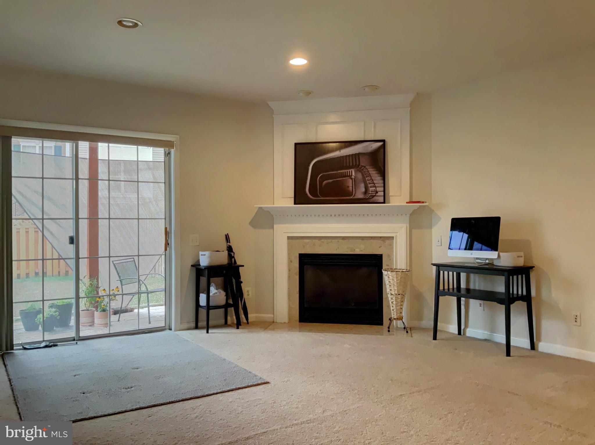 LOUDOUN PARKWAY CENTER - Residential Lease