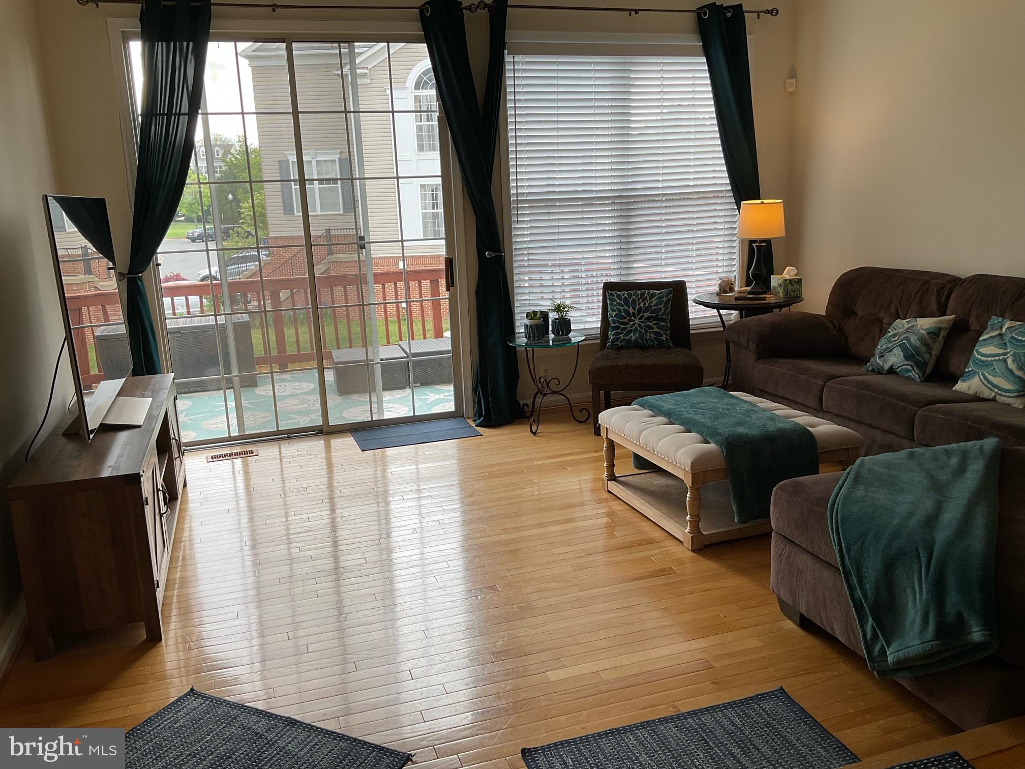 LOUDOUN PARKWAY CENTER - Residential Lease