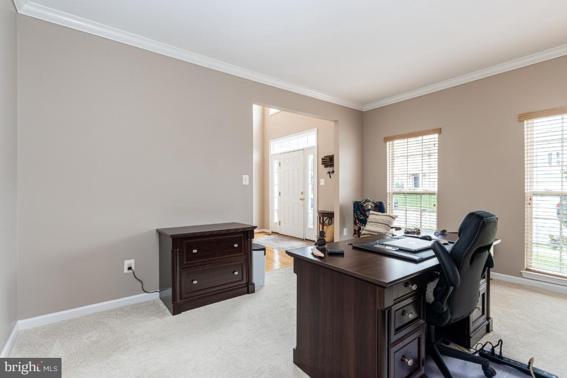 5624 IVY HILL DRIVE