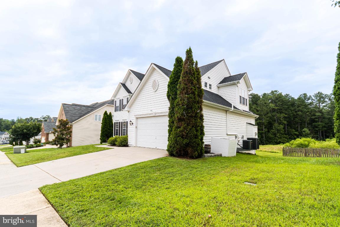 5624 IVY HILL DRIVE