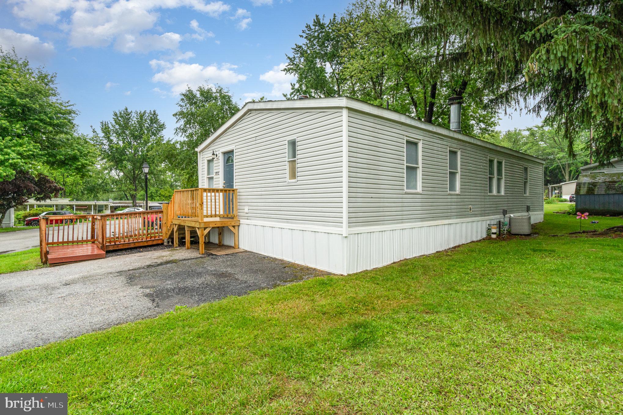 492 CAPITAL DRIVE
