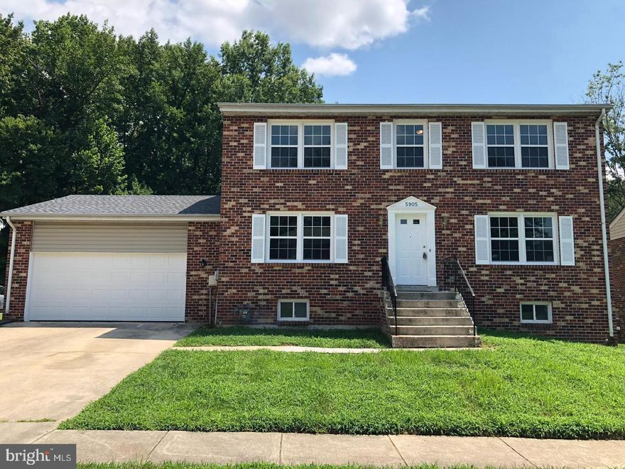 OPEN HOUSE to Prospective Tenant:    2-4 pm  on 08/03/2025 ( Sunday)

Available to move in NOW.      This BEAUTIFUL HOME was renovated in recent year.  Most of the items are a few years old, like Roof, Windows, A/C, Bathrooms, Luxury Solid Smooth Walnut Hardwood Floors, Kitchen cabinets w Granite & SS Appliances, & much more... Fully finished open basement with a bedroom and a full bath, leveled backyard back to woods.  NEW paint, Located in a cul de sac street in a great neighborhood. House and carpet have been cleaned.  Please put on shoe covers when showing.   Prospective tenant without representative agent, please contact listing agent for showing appointment and application instruction.