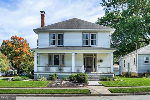 Photo of 611 S Hanover Street, Elizabethtown, PA 17022 (MLS # PALA2041740)