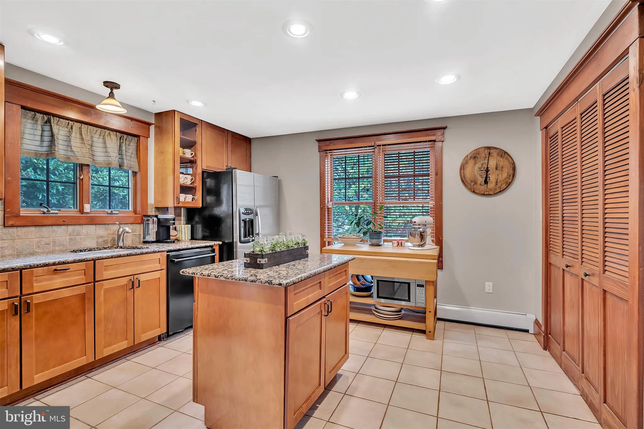 Lawrence Twp, New Jersey 08648, United States, 3 Bedrooms Bedrooms, ,2 BathroomsBathrooms,Residential,Active,217850