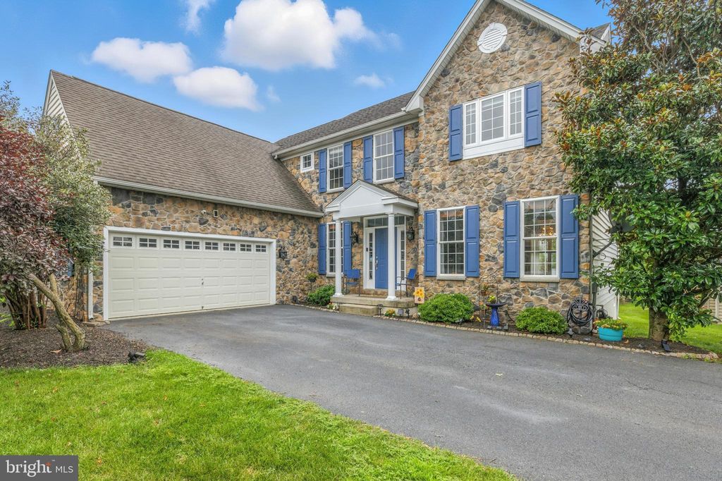 Photo of 39 Bunker Way, POTTSTOWN, PA 19464 (MLS # PAMC2149948)