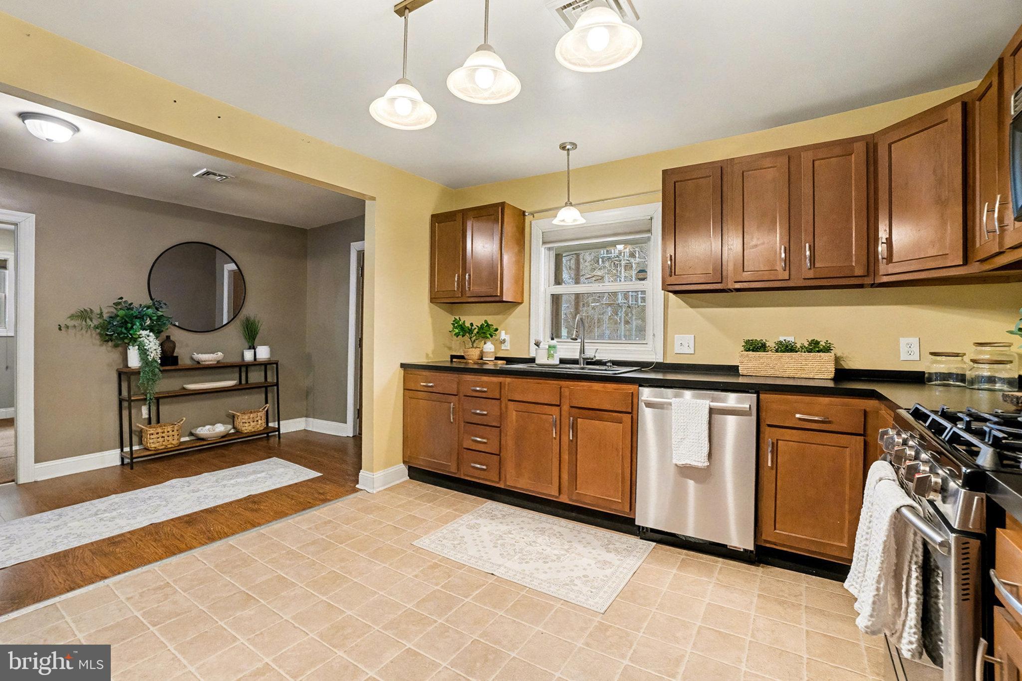 823 ROBERTS VALLEY ROAD