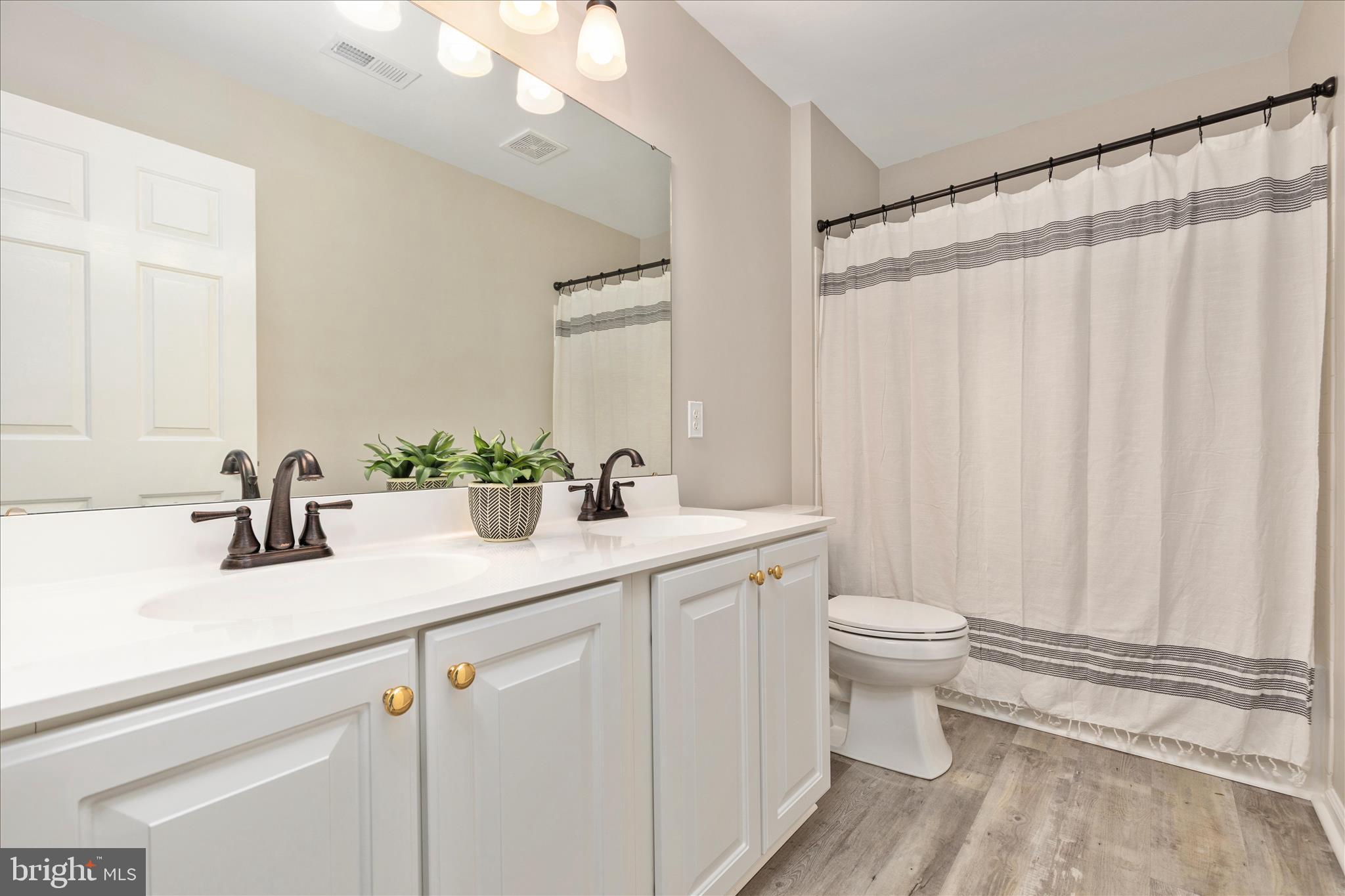 SOMERSET CROSSING - Residential