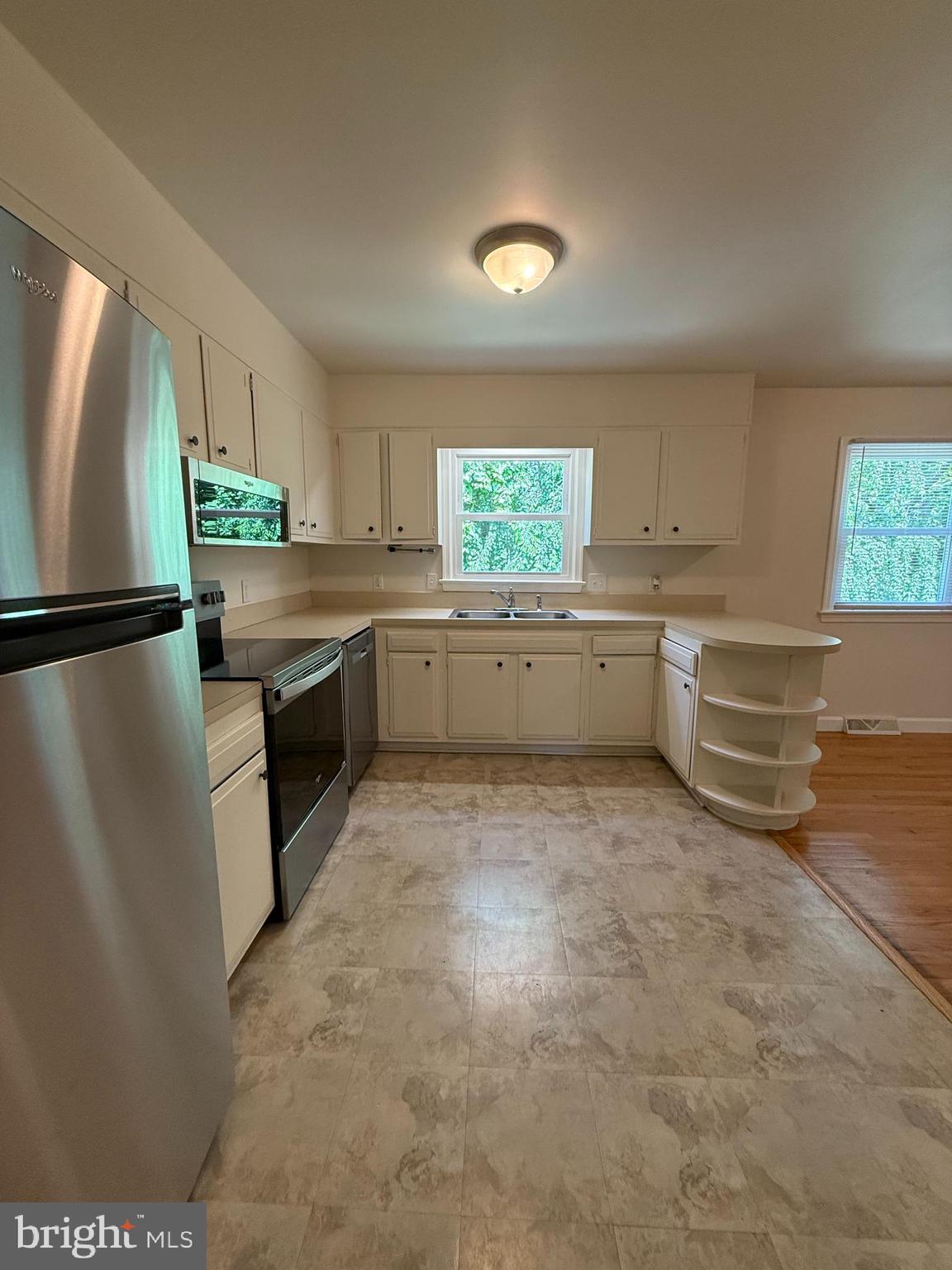 SPRING VALLEY - Residential Lease