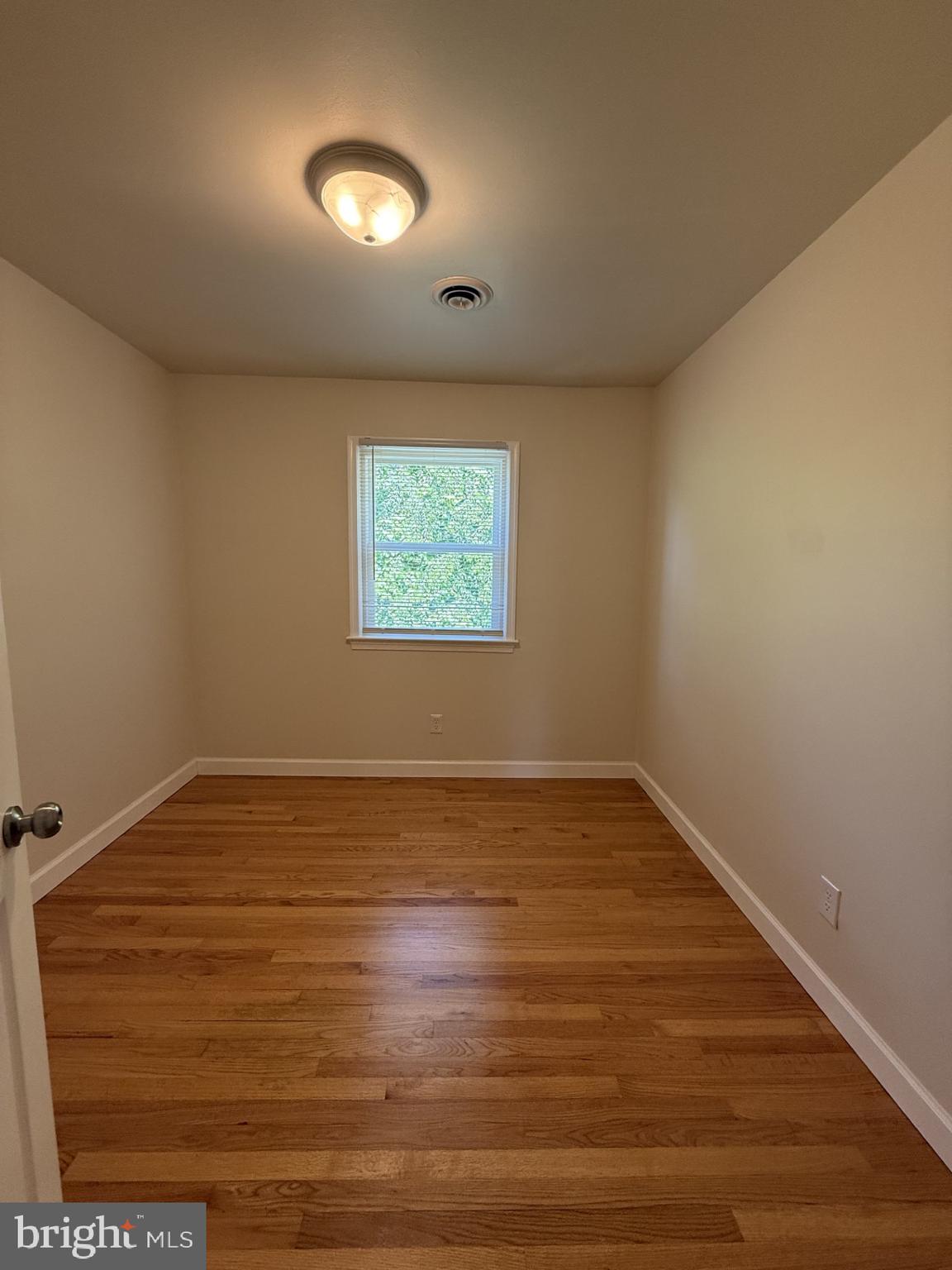 SPRING VALLEY - Residential Lease