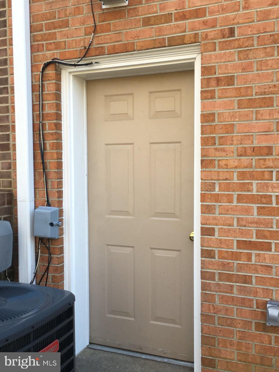 SPRING VALLEY - Residential Lease