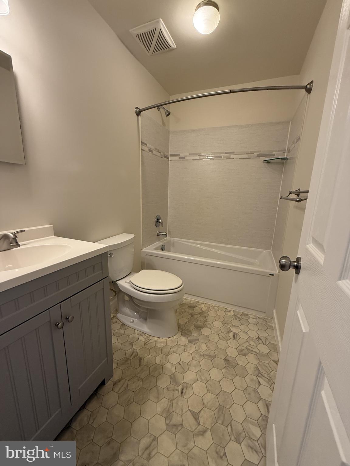 SPRING VALLEY - Residential Lease