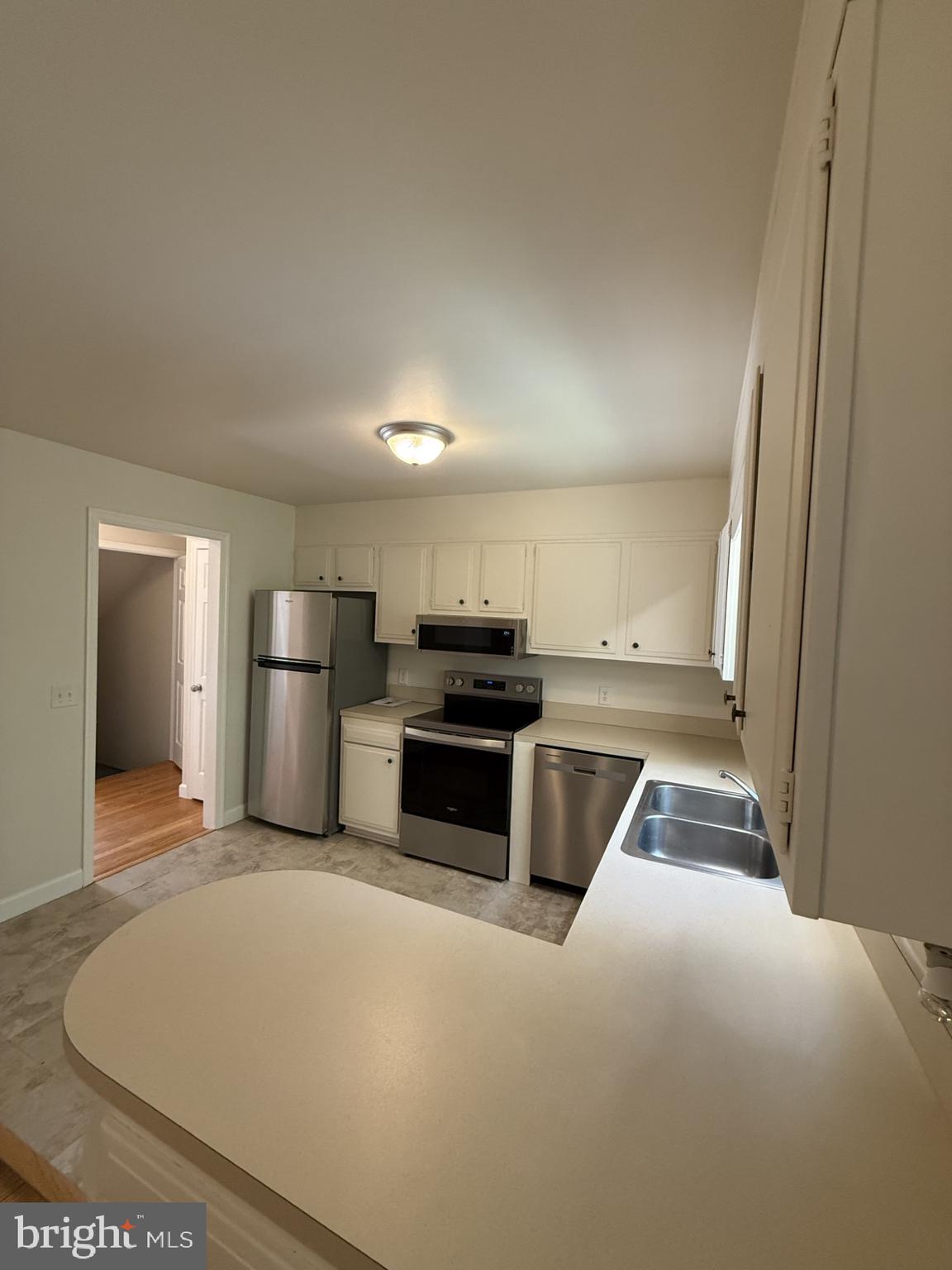 SPRING VALLEY - Residential Lease