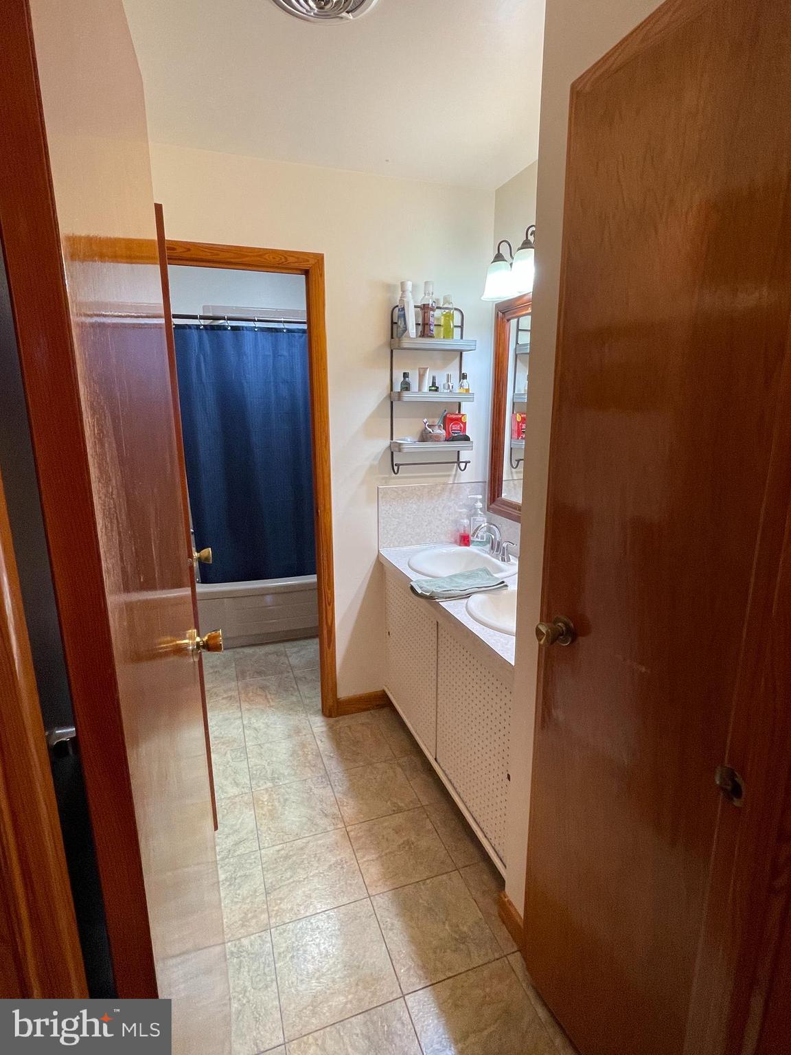 GREENBERRY HILLS - Residential