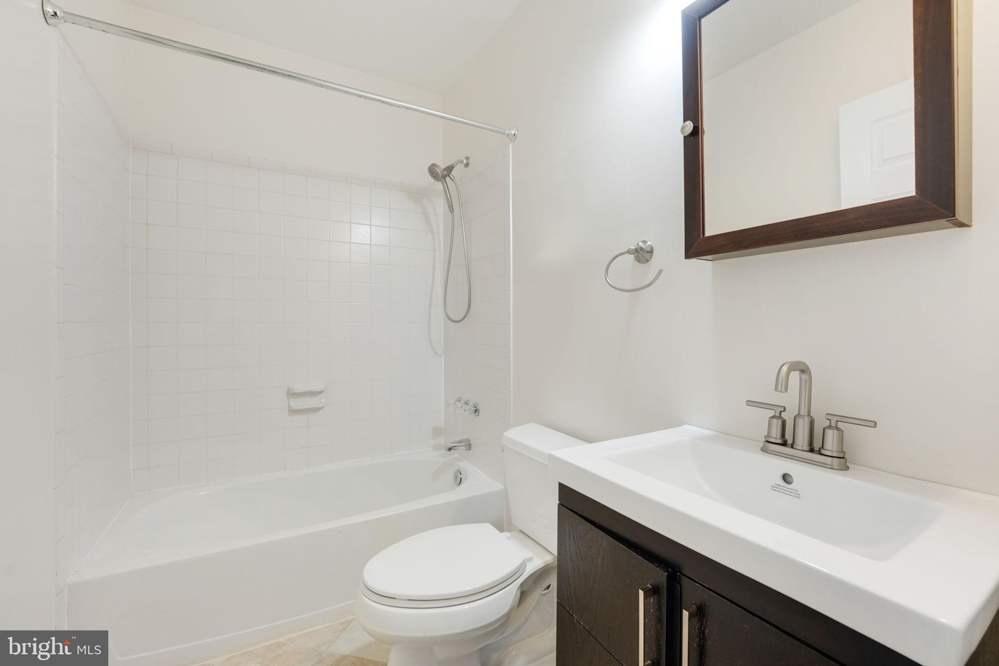 FALLS FARM - Residential