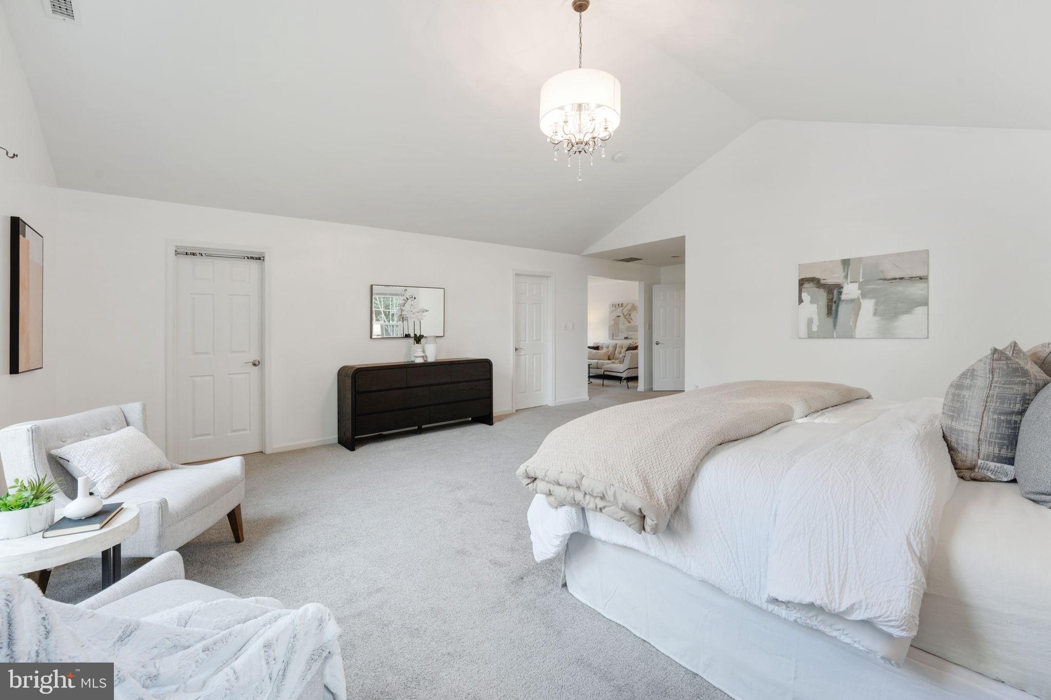 FALLS FARM - Residential