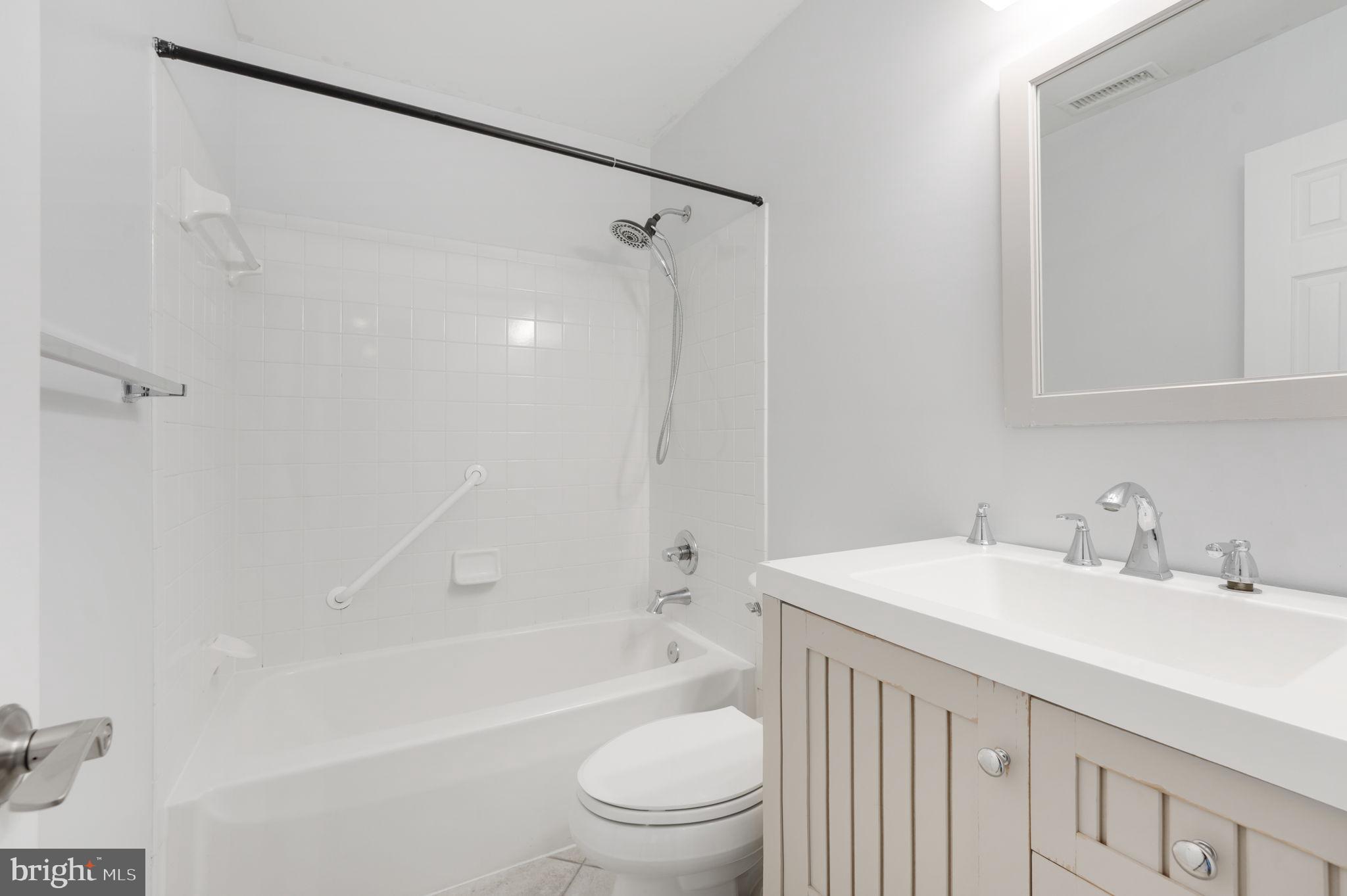 FALLS FARM - Residential