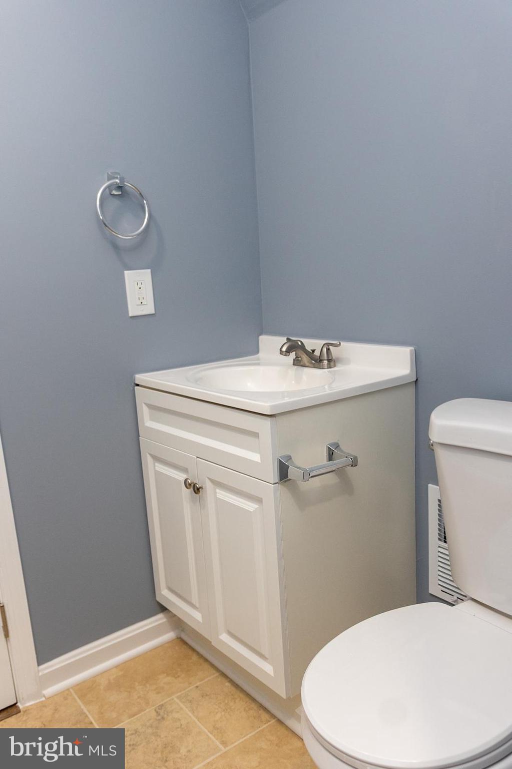 WINDSOR DALE - Residential Lease