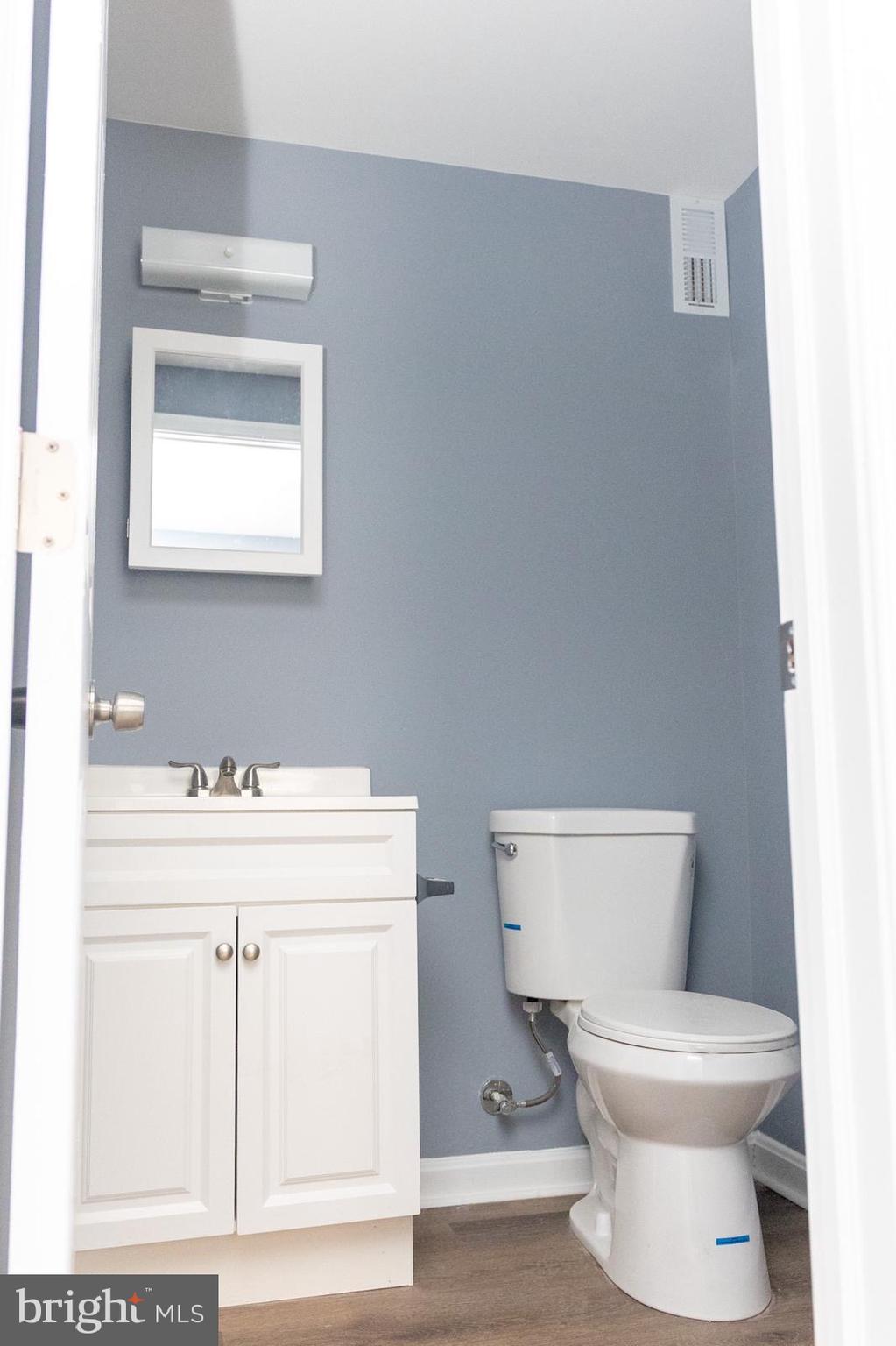 WINDSOR DALE - Residential Lease