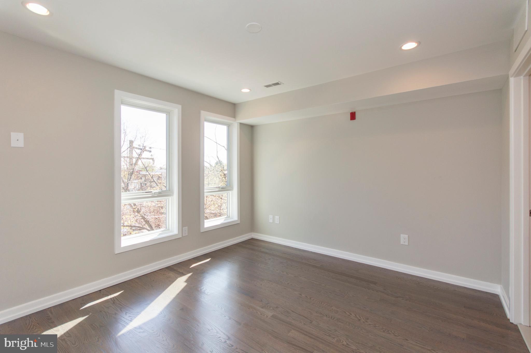 GRADUATE HOSPITAL - Residential Lease