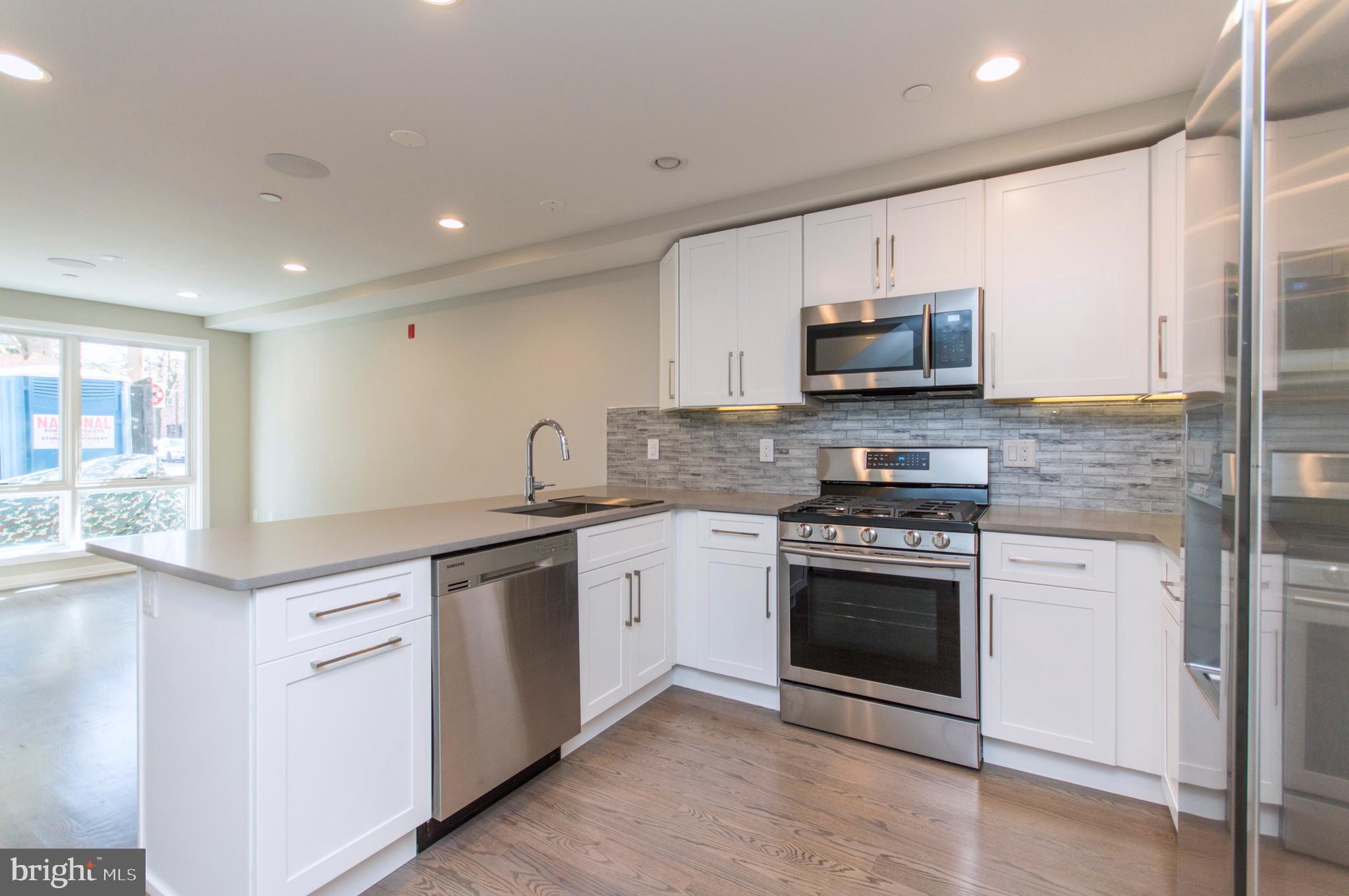 GRADUATE HOSPITAL - Residential Lease