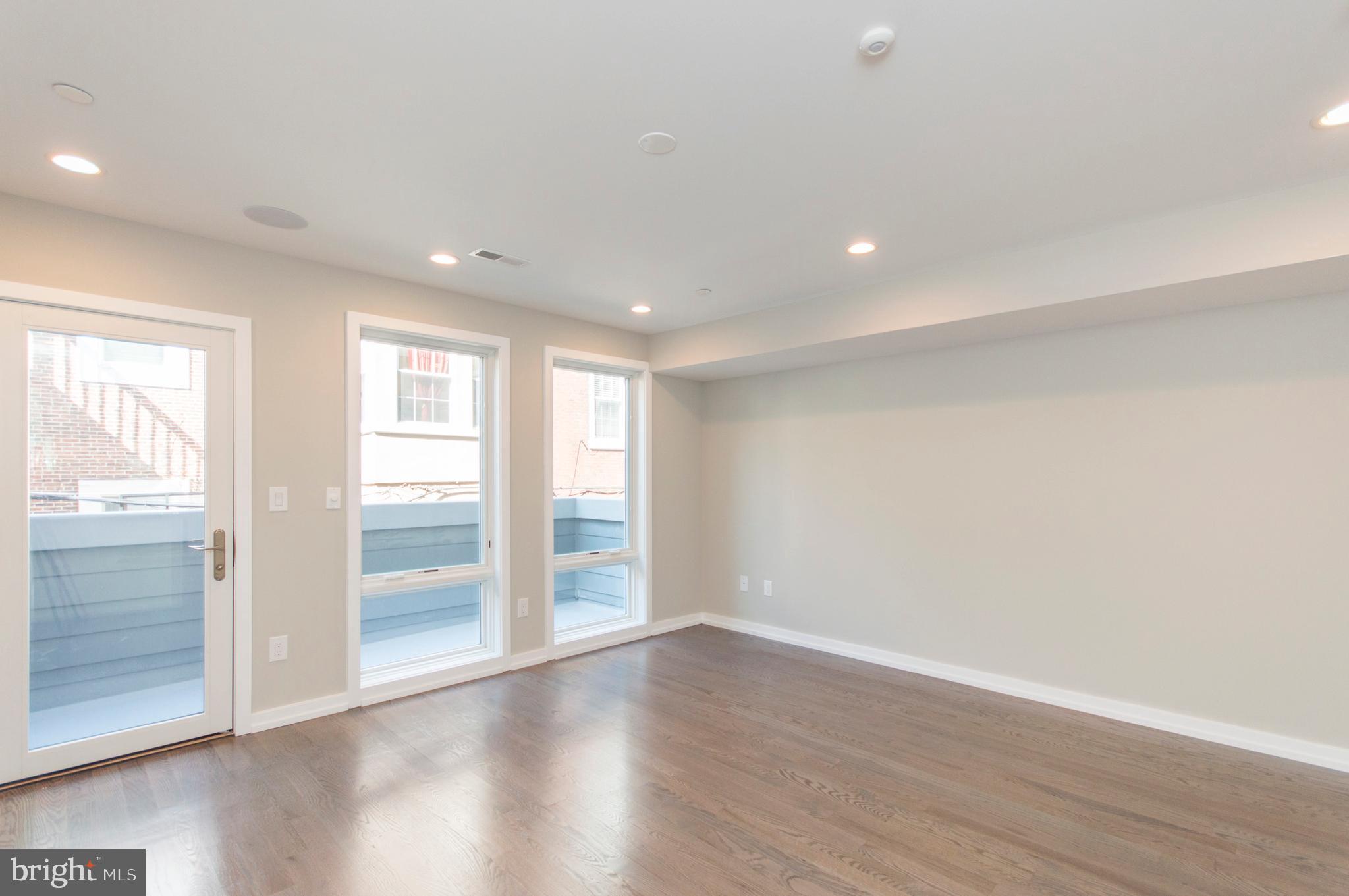 GRADUATE HOSPITAL - Residential Lease