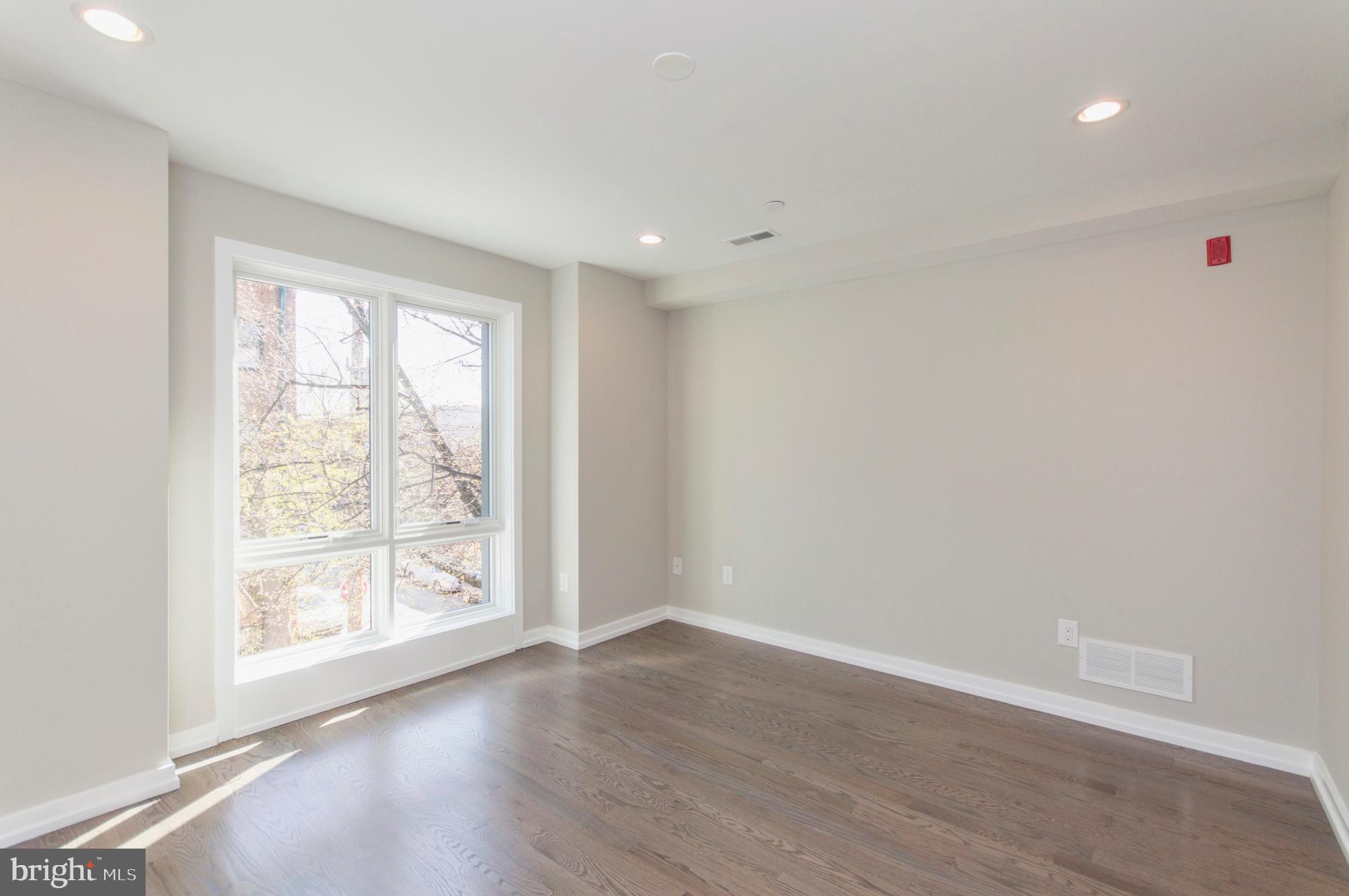 GRADUATE HOSPITAL - Residential Lease