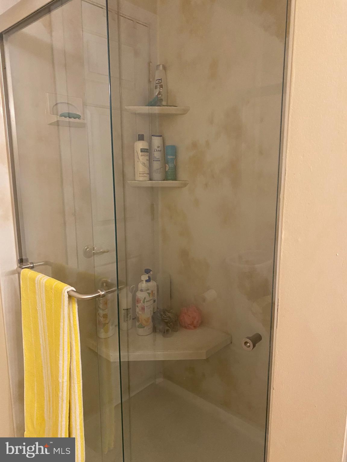 HERITAGE CR ESTS - Residential