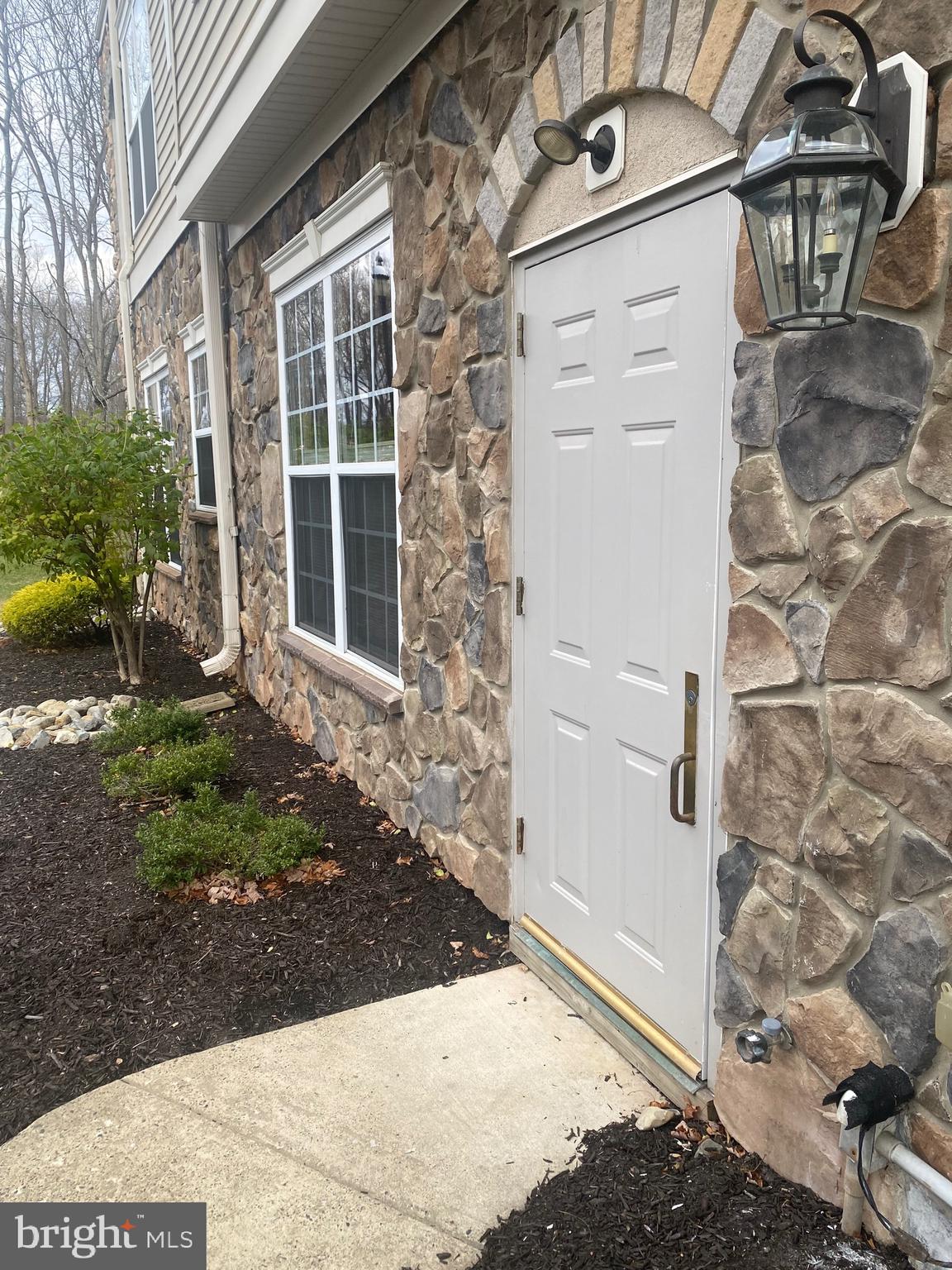 HERITAGE CR ESTS - Residential