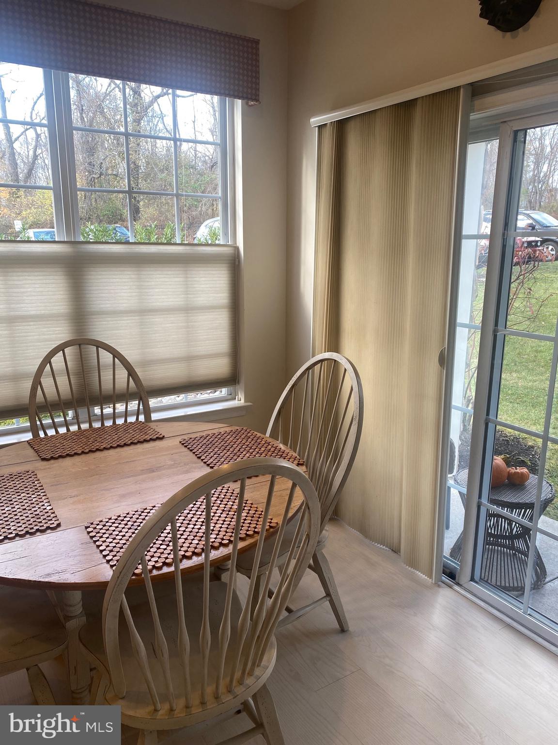 HERITAGE CR ESTS - Residential