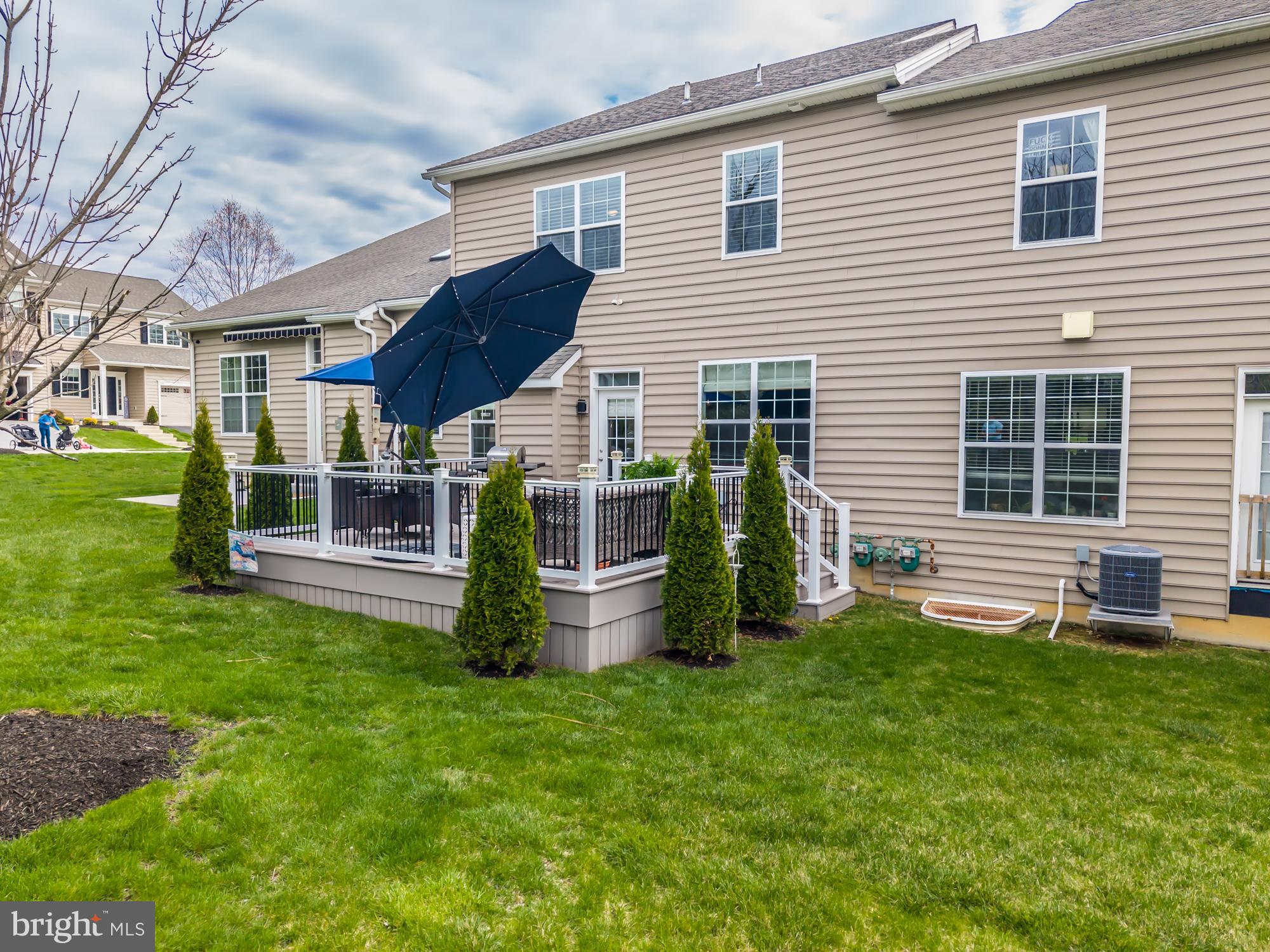 VILLAGE GREENE - Residential