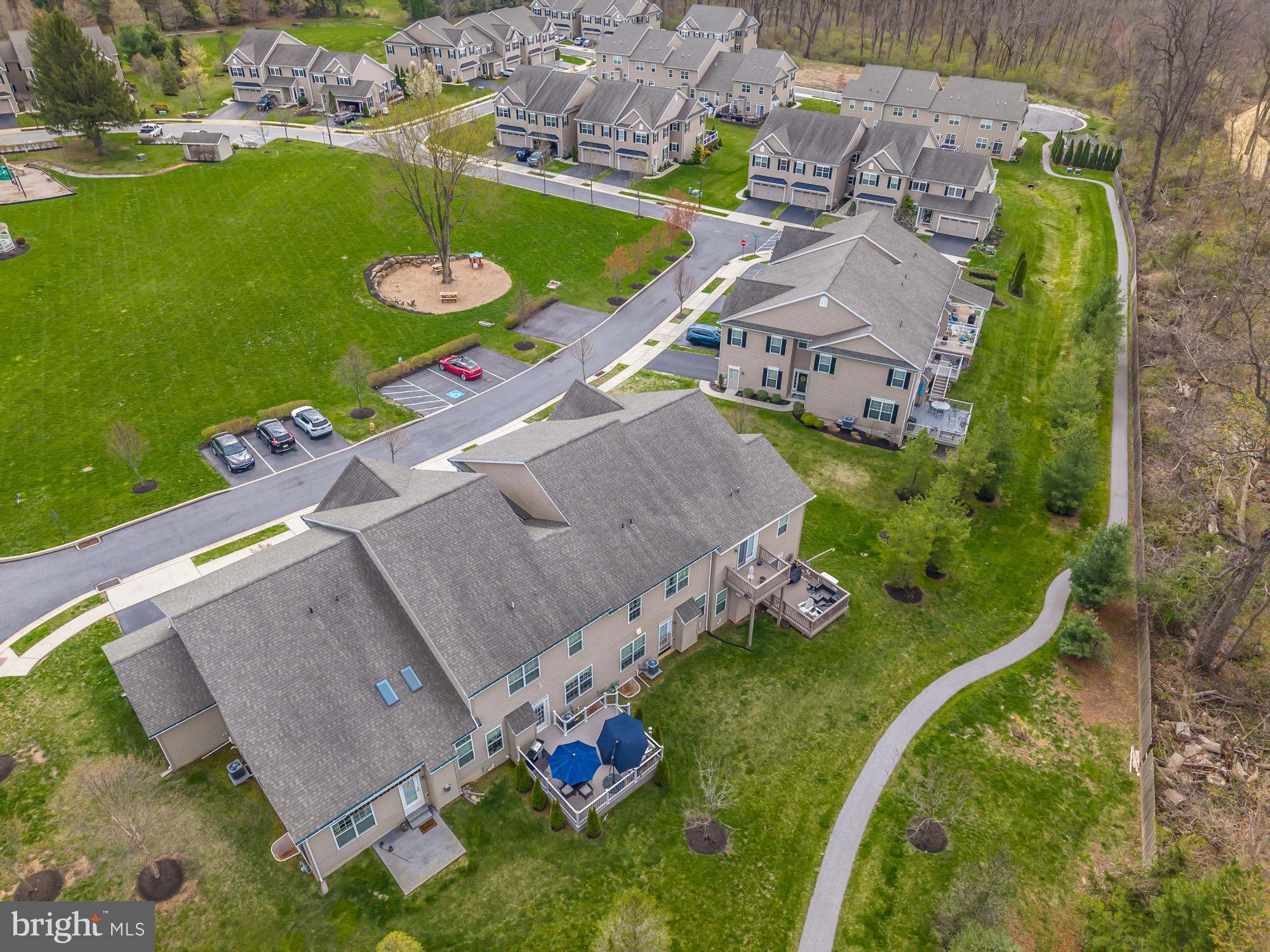 VILLAGE GREENE - Residential