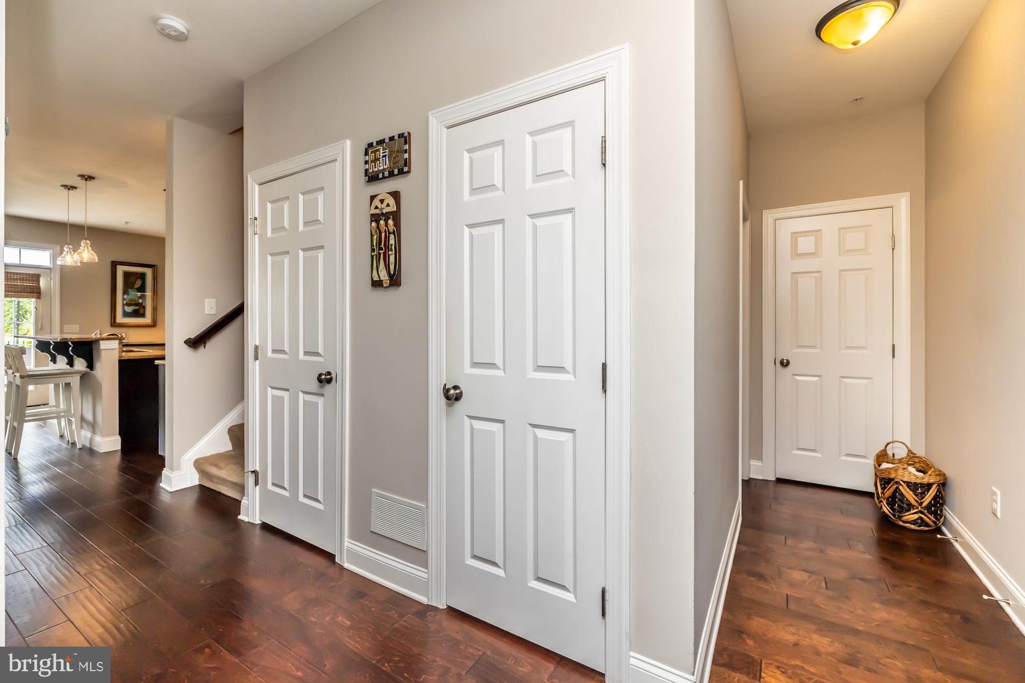 VILLAGE GREENE - Residential